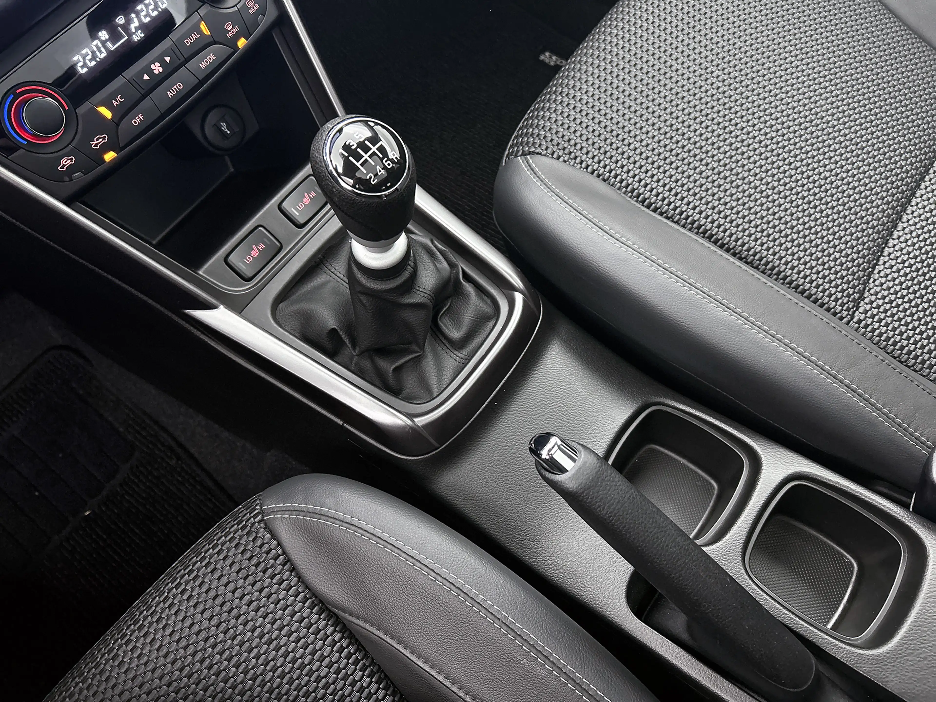 Suzuki S-Cross 1.4 Boosterjet Style Smart Hybrid | Apple Carplay — photo 11