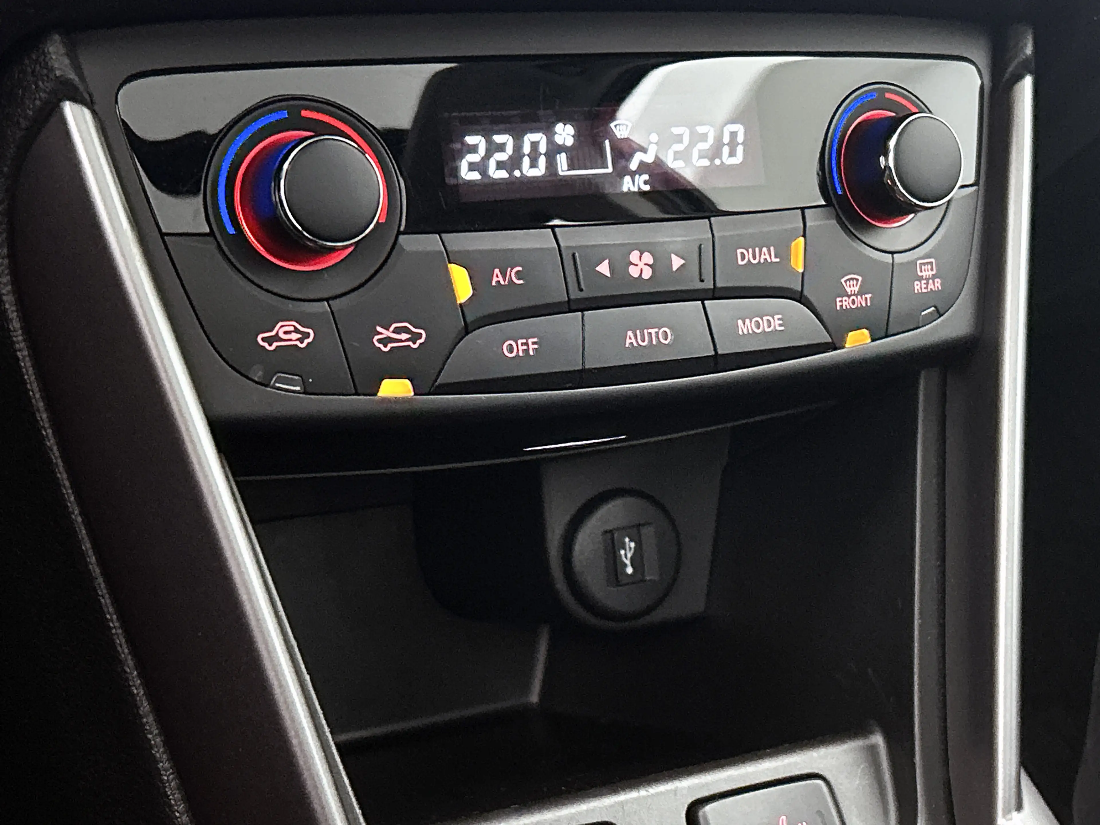 Suzuki S-Cross 1.4 Boosterjet Style Smart Hybrid | Apple Carplay — photo 10