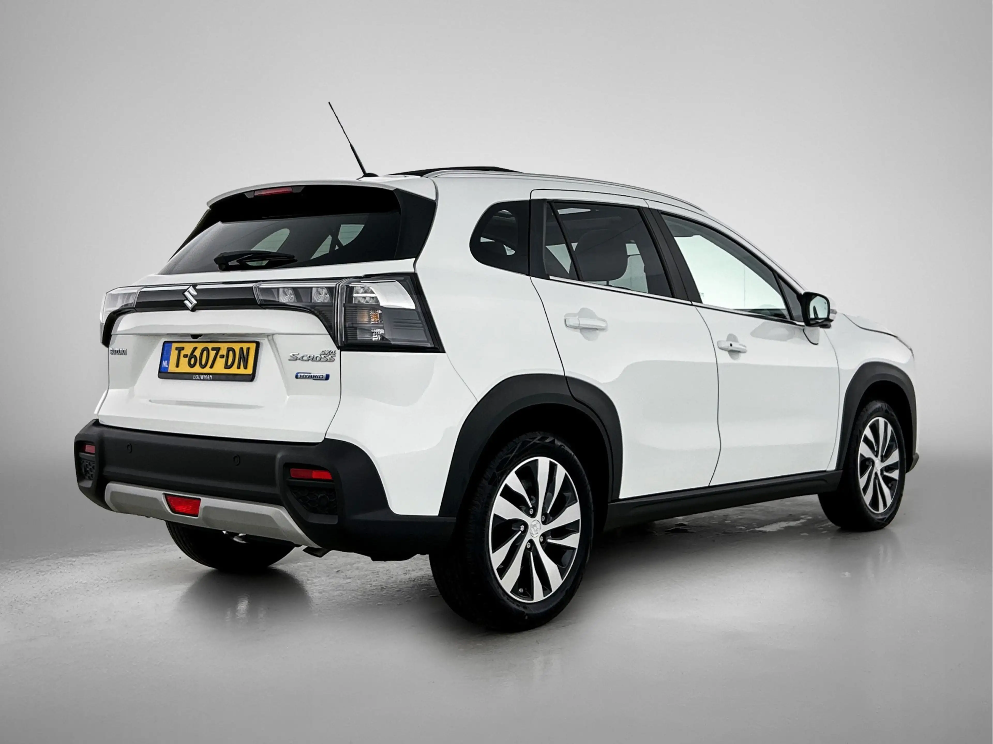 Suzuki S-Cross 1.4 Boosterjet Style Smart Hybrid | Apple Carplay — photo 2