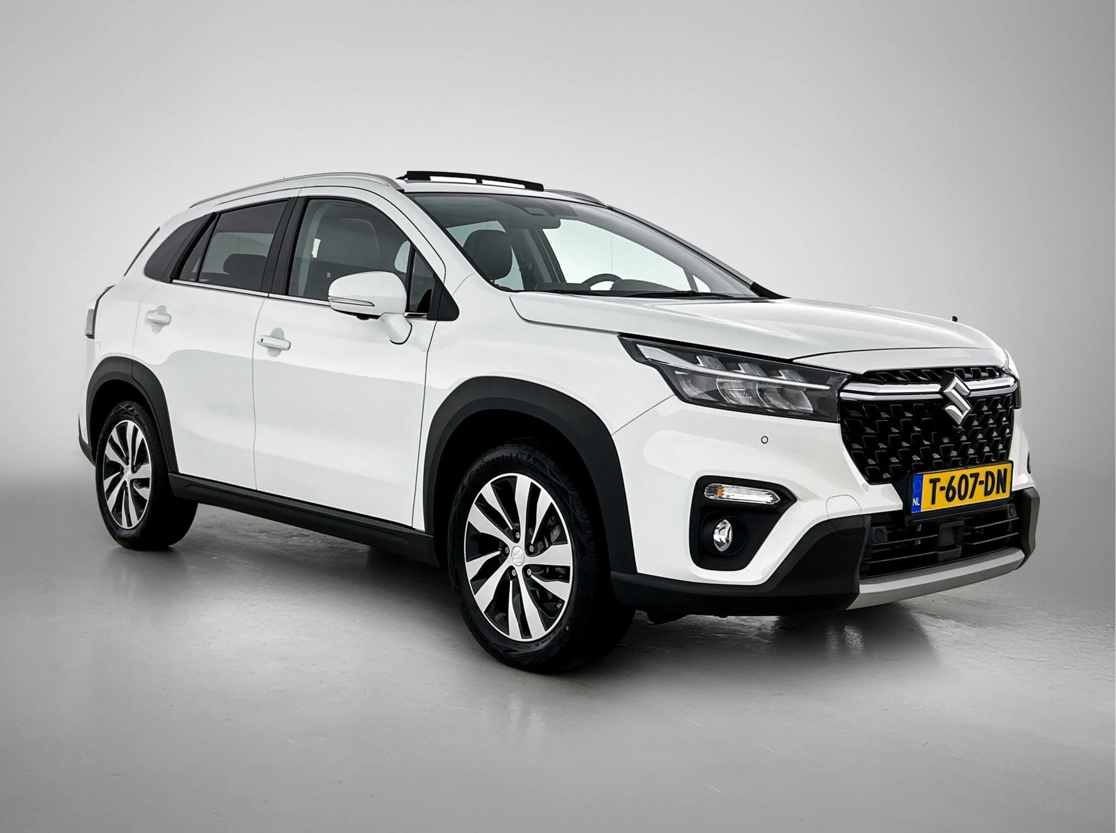 Suzuki S-Cross 1.4 Boosterjet Style Smart Hybrid | Apple Carplay — photo 14