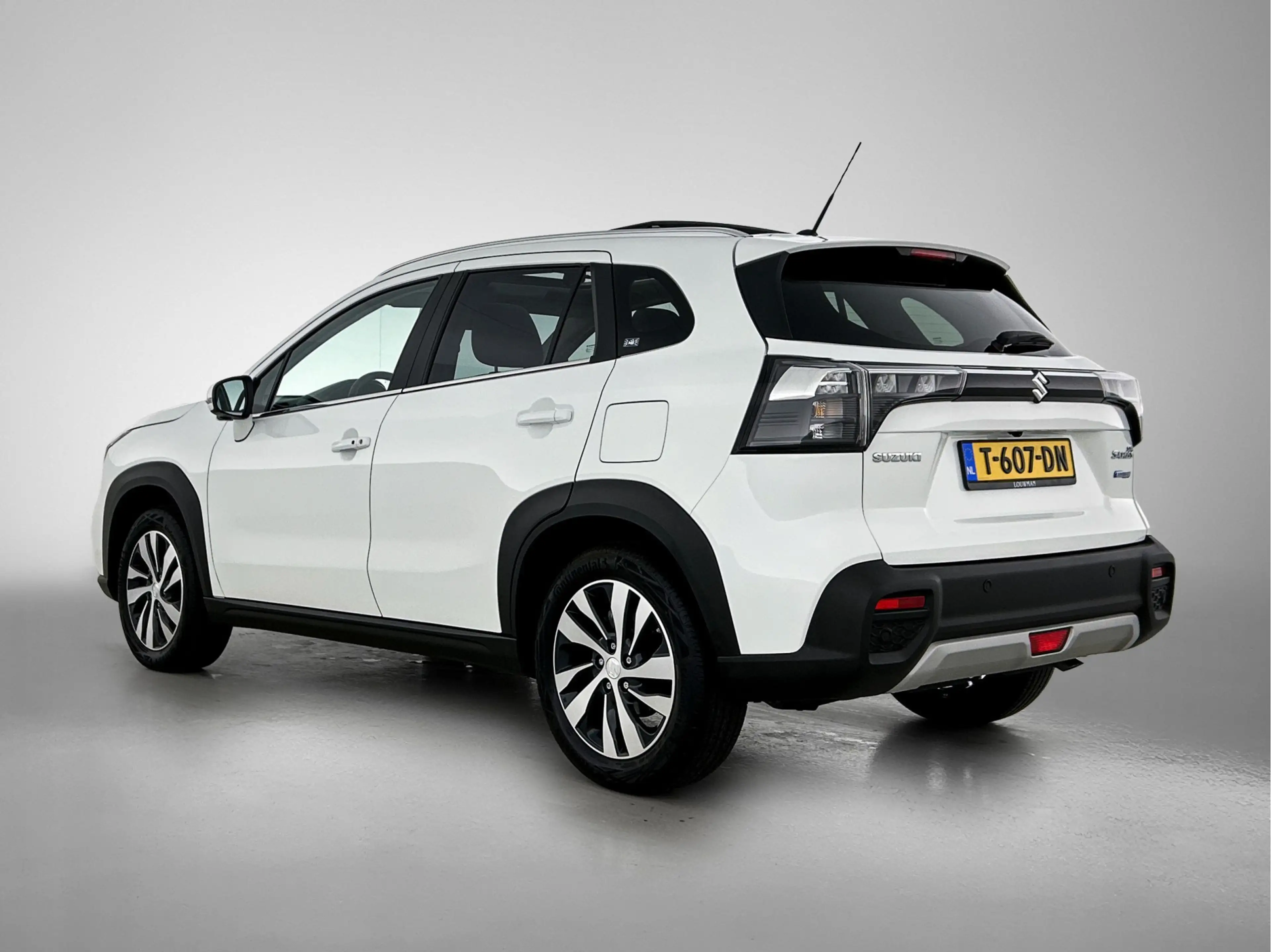 Suzuki S-Cross 1.4 Boosterjet Style Smart Hybrid | Apple Carplay — photo 15