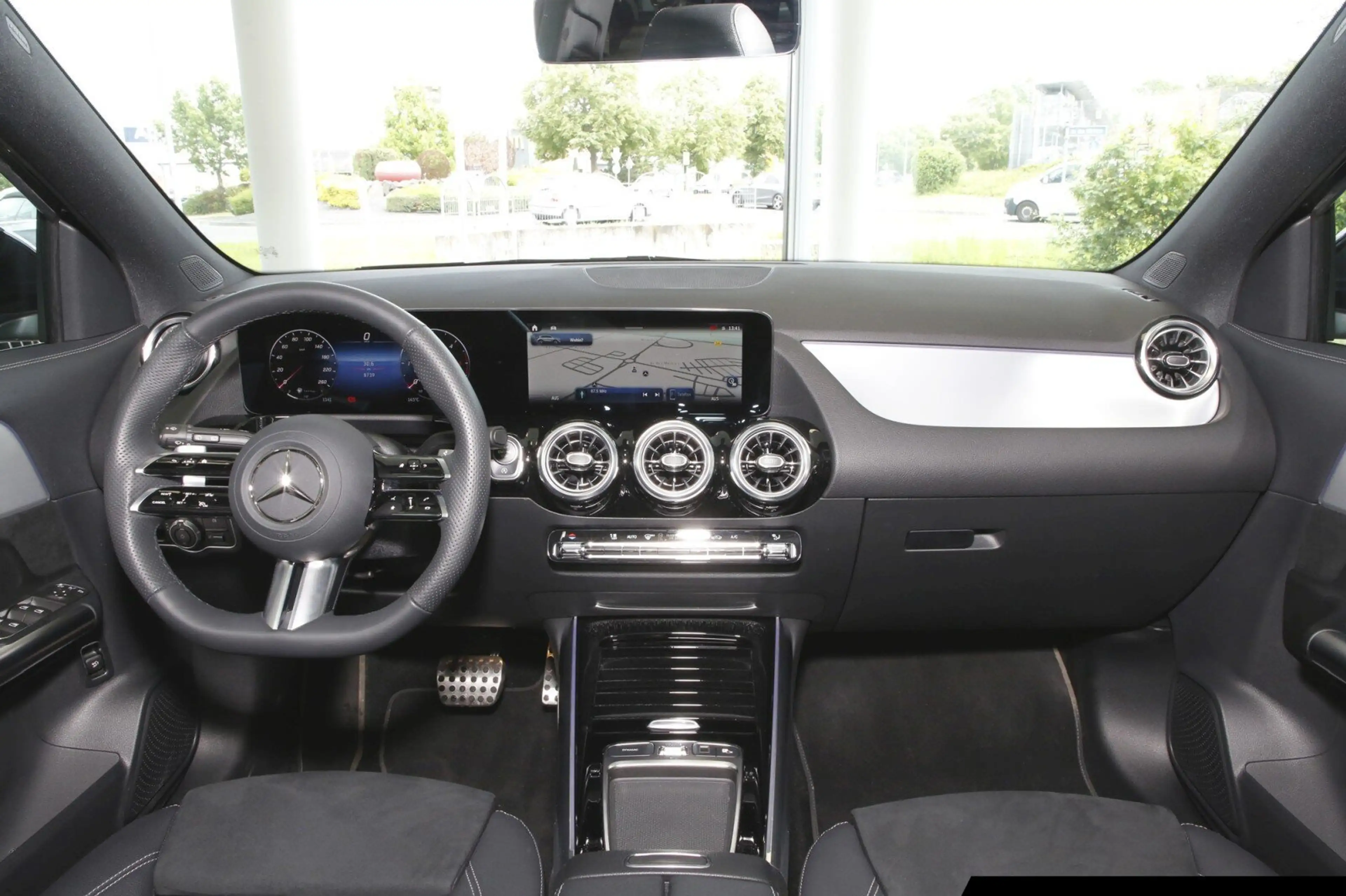 Mercedes-Benz GLA 220 GLA 220 d 4M AMG Line Sp Edition/Night/Pano/360° — photo 10