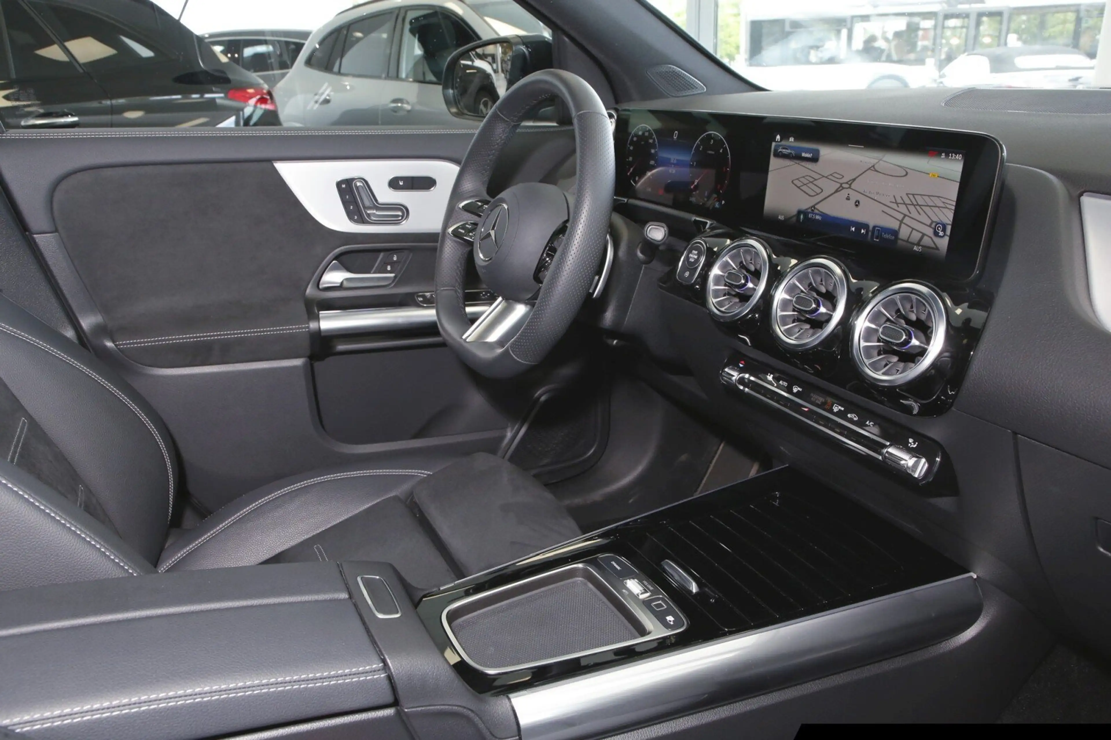 Mercedes-Benz GLA 220 GLA 220 d 4M AMG Line Sp Edition/Night/Pano/360° — photo 8