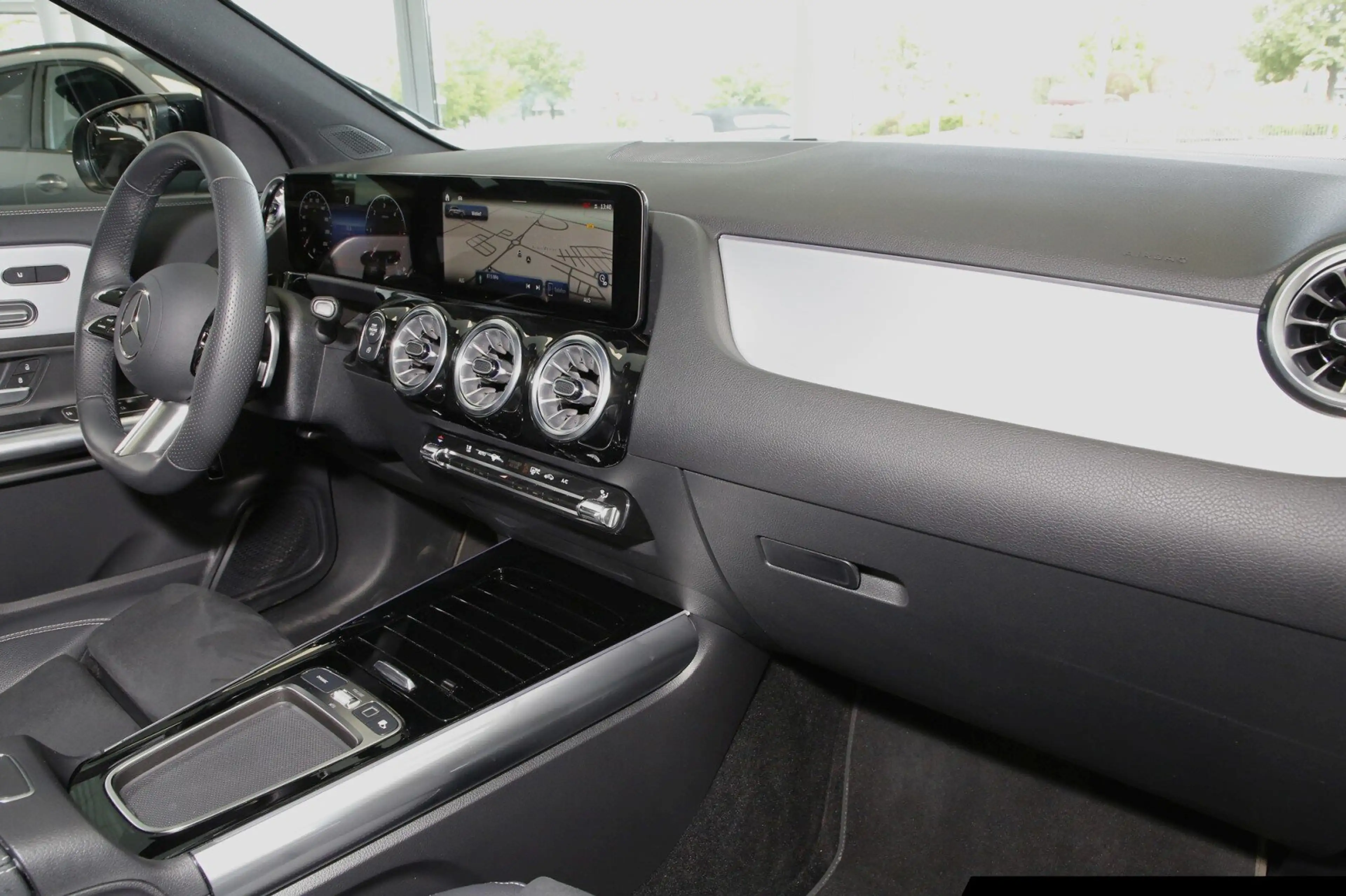 Mercedes-Benz GLA 220 GLA 220 d 4M AMG Line Sp Edition/Night/Pano/360° — photo 7