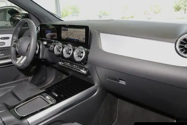 Mercedes-Benz Gla view 7
