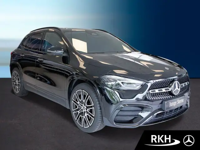 Mercedes-Benz Gla view 2