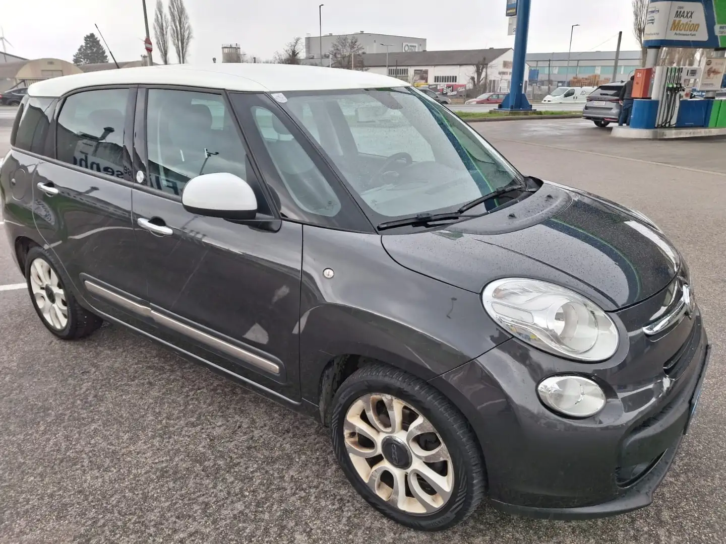 Fiat 500L Living 1,3 Multijet II 85 Start&Stop Lounge Start & Stop Grau - 2