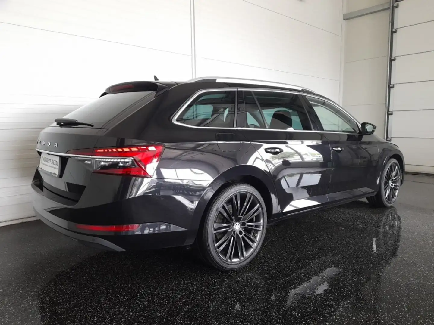 Skoda Superb Combi STYLE 2.0 TDI DSG *19 ZOLL / MATRIX-LED / VIRTUELL / NAVI / AHV & KAMERA / MEMORY SPORTSITZE / ACC / E-KLAPPE* Schwarz - 2