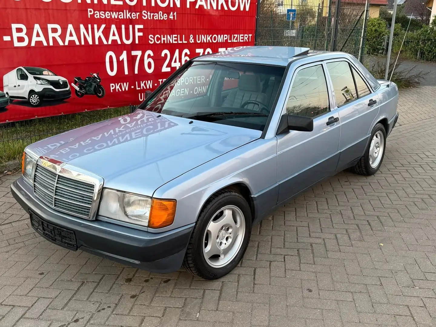 Mercedes-Benz 190 Mercedes Benz 190*OLDTIMER*H-KZ*AUTOM.*TÜV NEU* Silber - 2