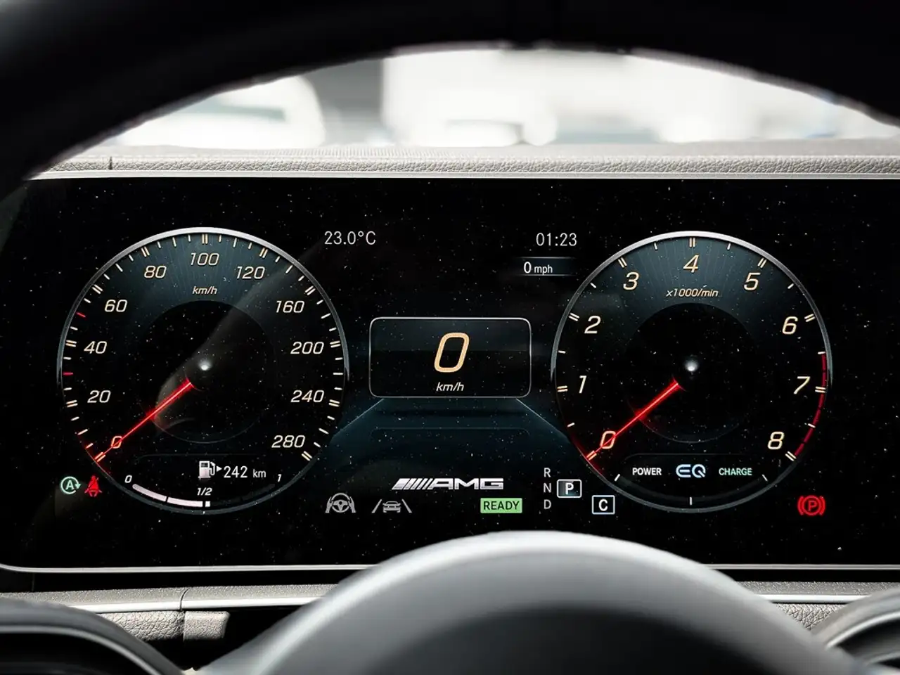 Mercedes-Benz GLE снимка Mercedes-Benz GLE