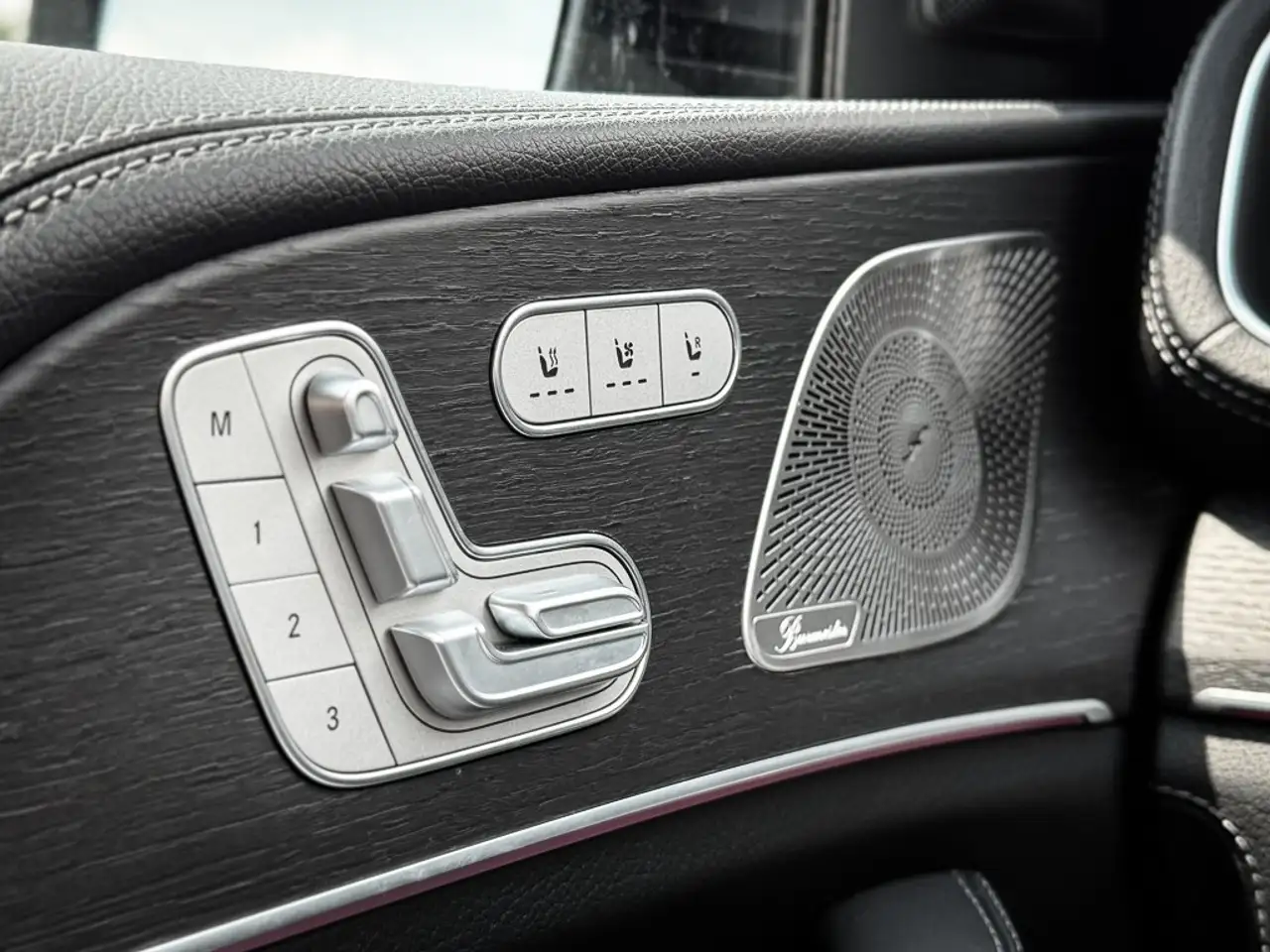 Mercedes-Benz GLE снимка Mercedes-Benz GLE
