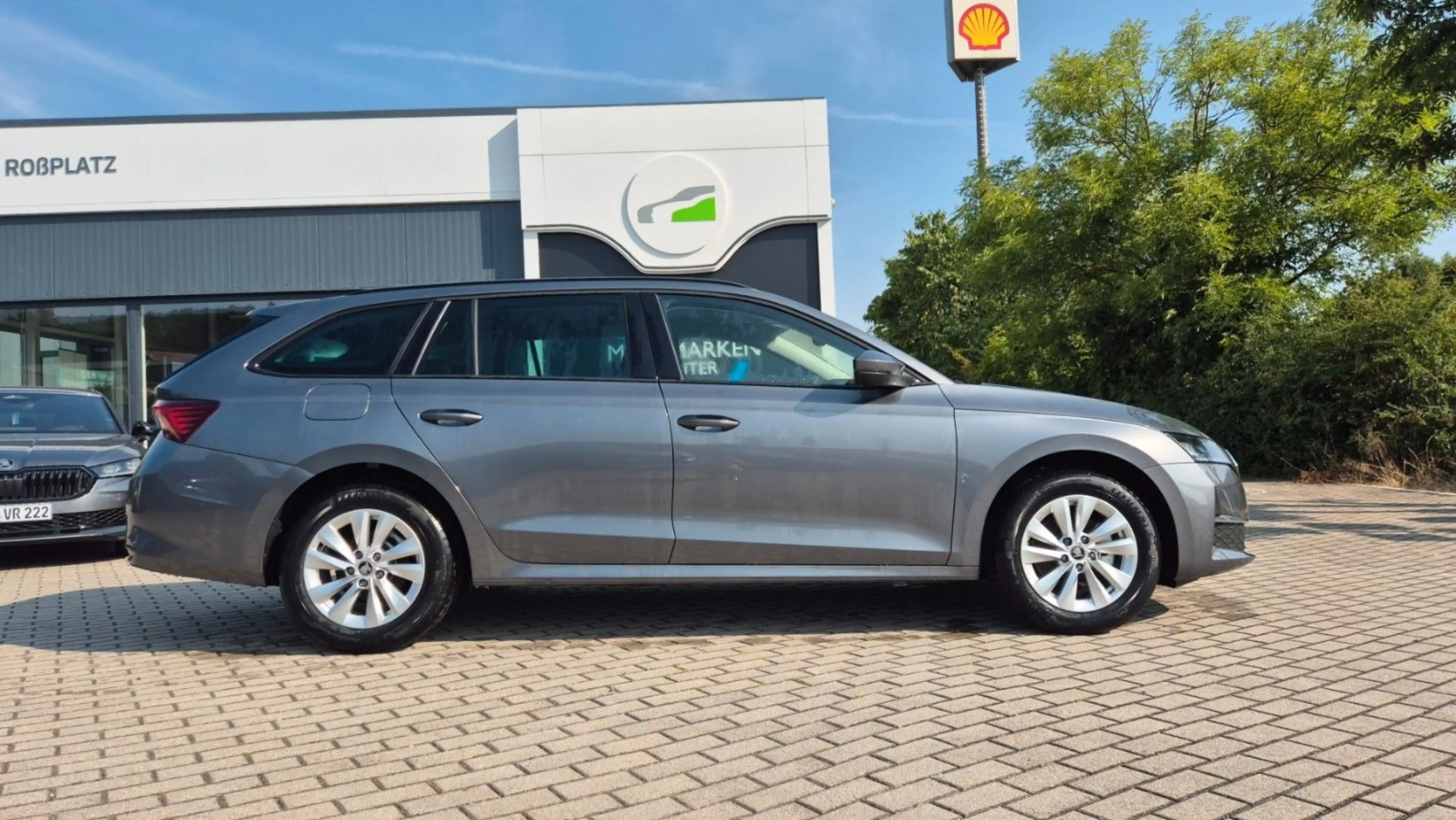Skoda Octavia Combi 1.5 TSI MHEV 110kW DSG Selection — photo 4