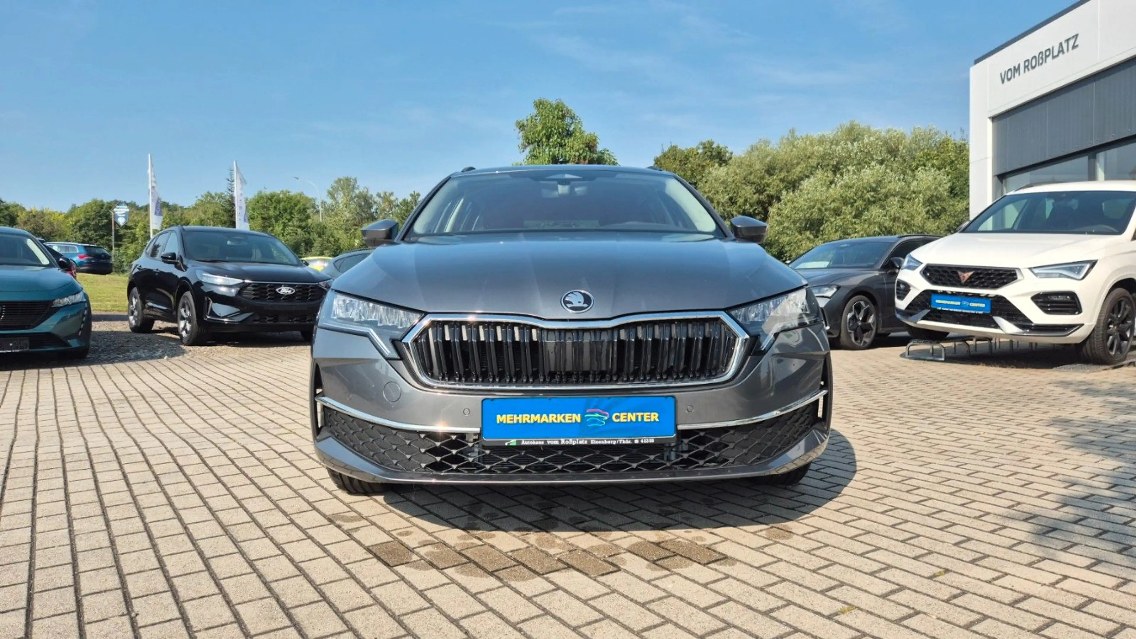Skoda Octavia Combi 1.5 TSI MHEV 110kW DSG Selection — photo 3