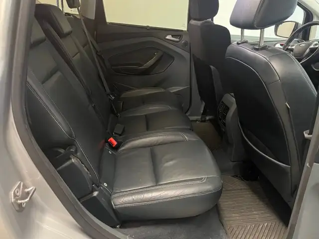 Ford C-Max view 11