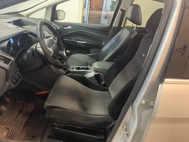 Ford C-Max view 10
