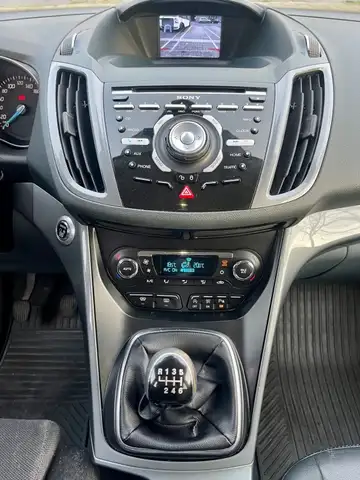 Ford C-Max view 3