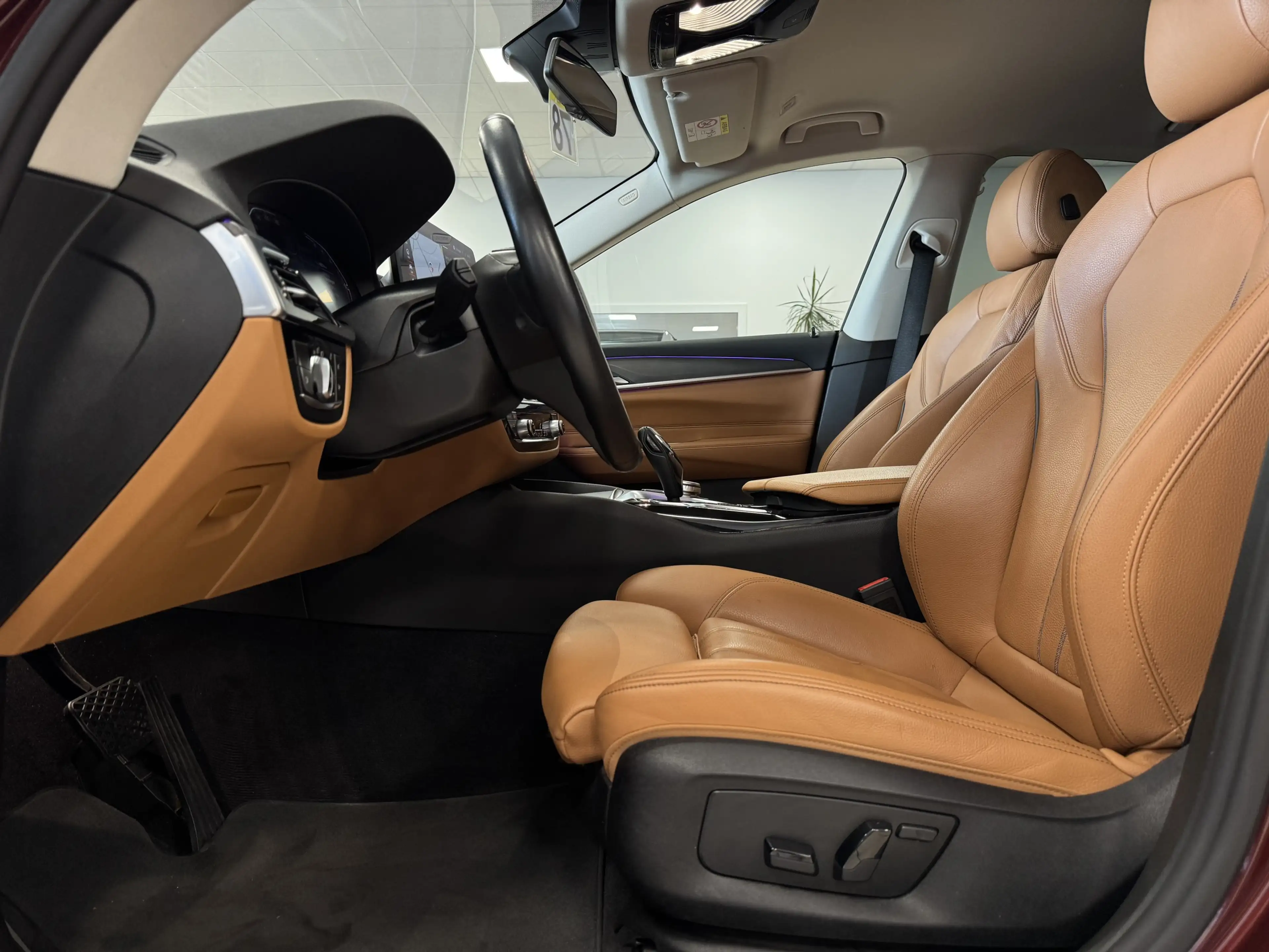 BMW 620 d Leder*R-Cam*CarPlay*Navi*SHZ — photo 14