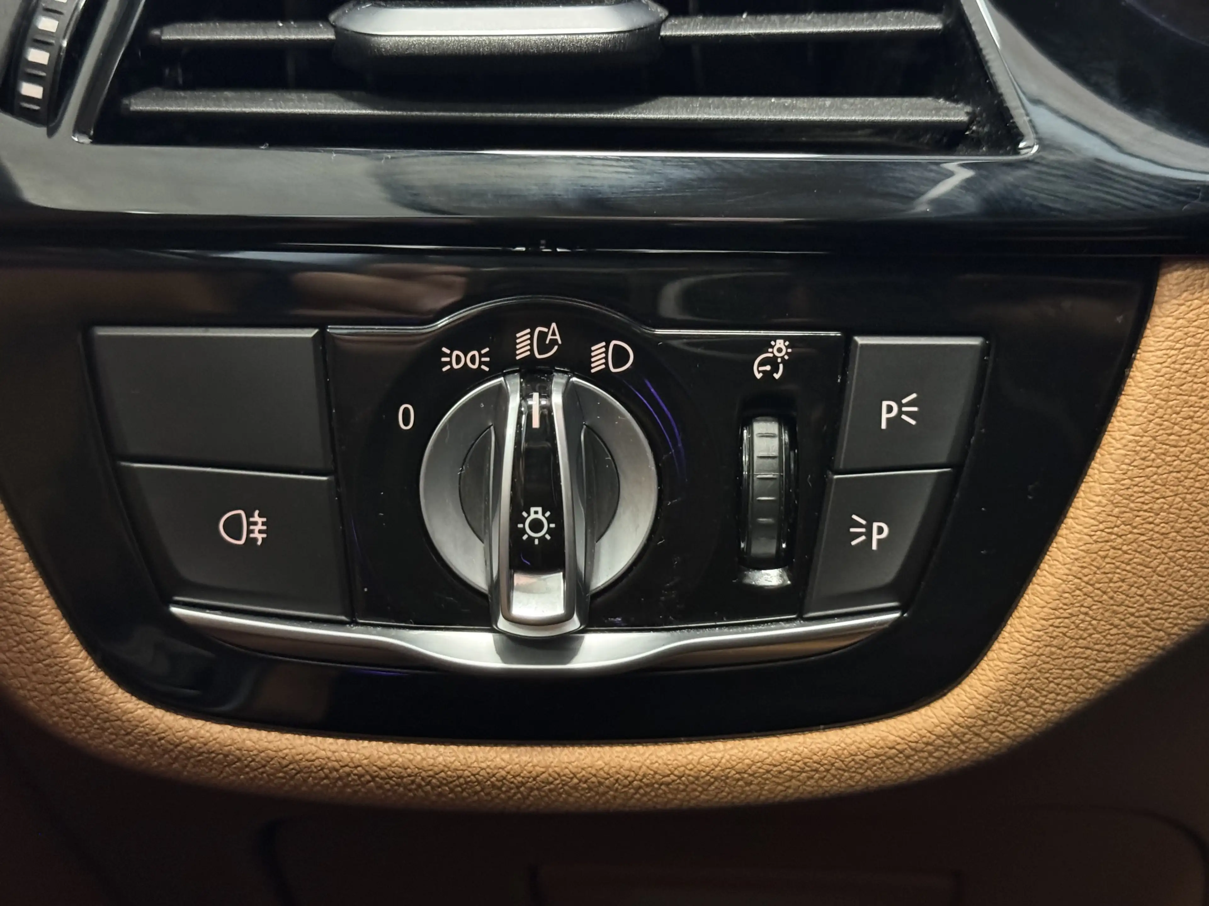 BMW 620 d Leder*R-Cam*CarPlay*Navi*SHZ — photo 15