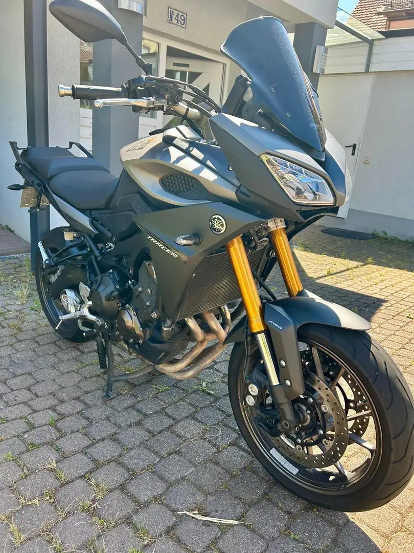 Yamaha MT-09 Tracer 900 Schwarz - 1