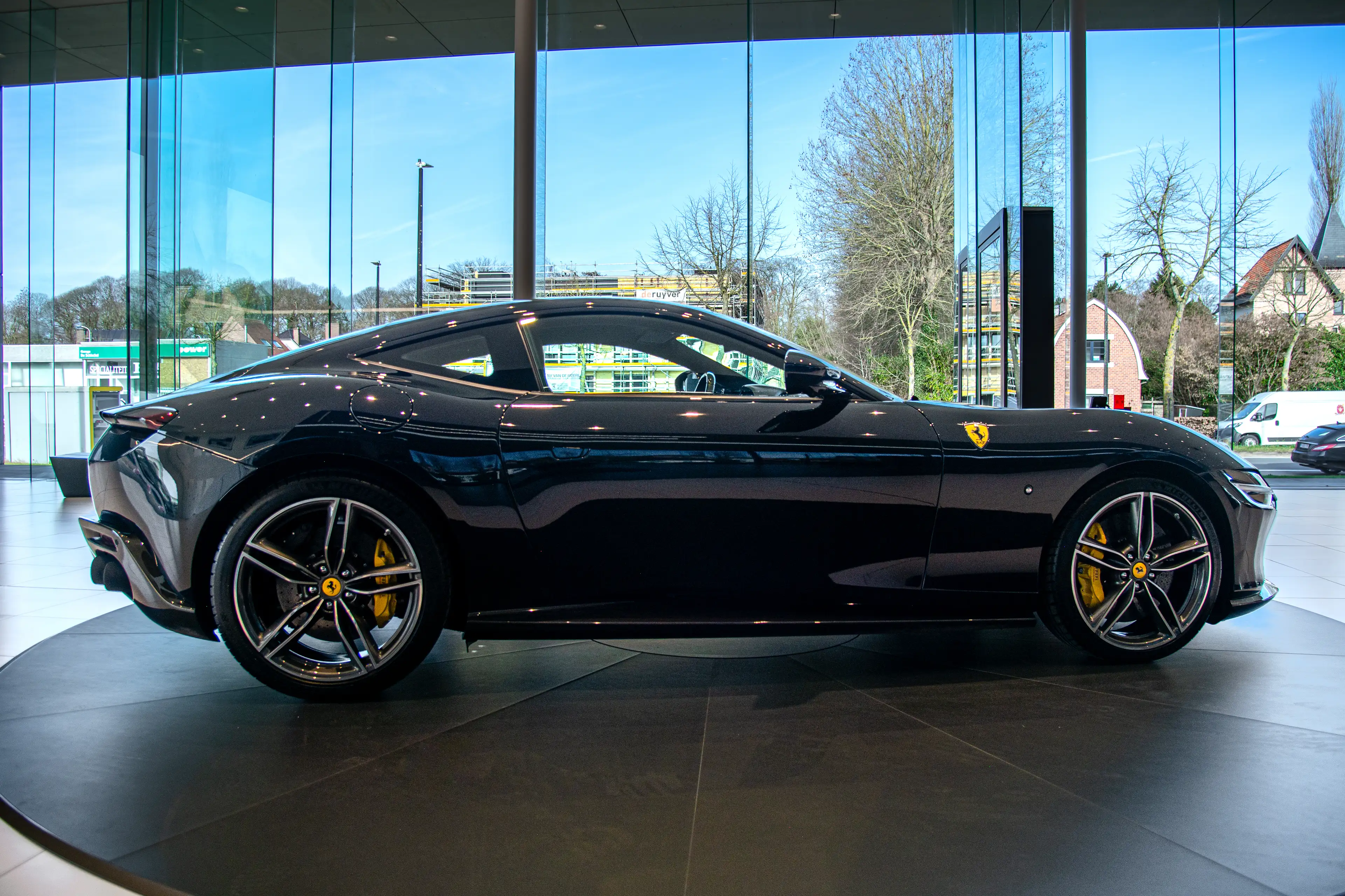 Ferrari Roma Carbon | Full PPF | 1 owner — photo 3