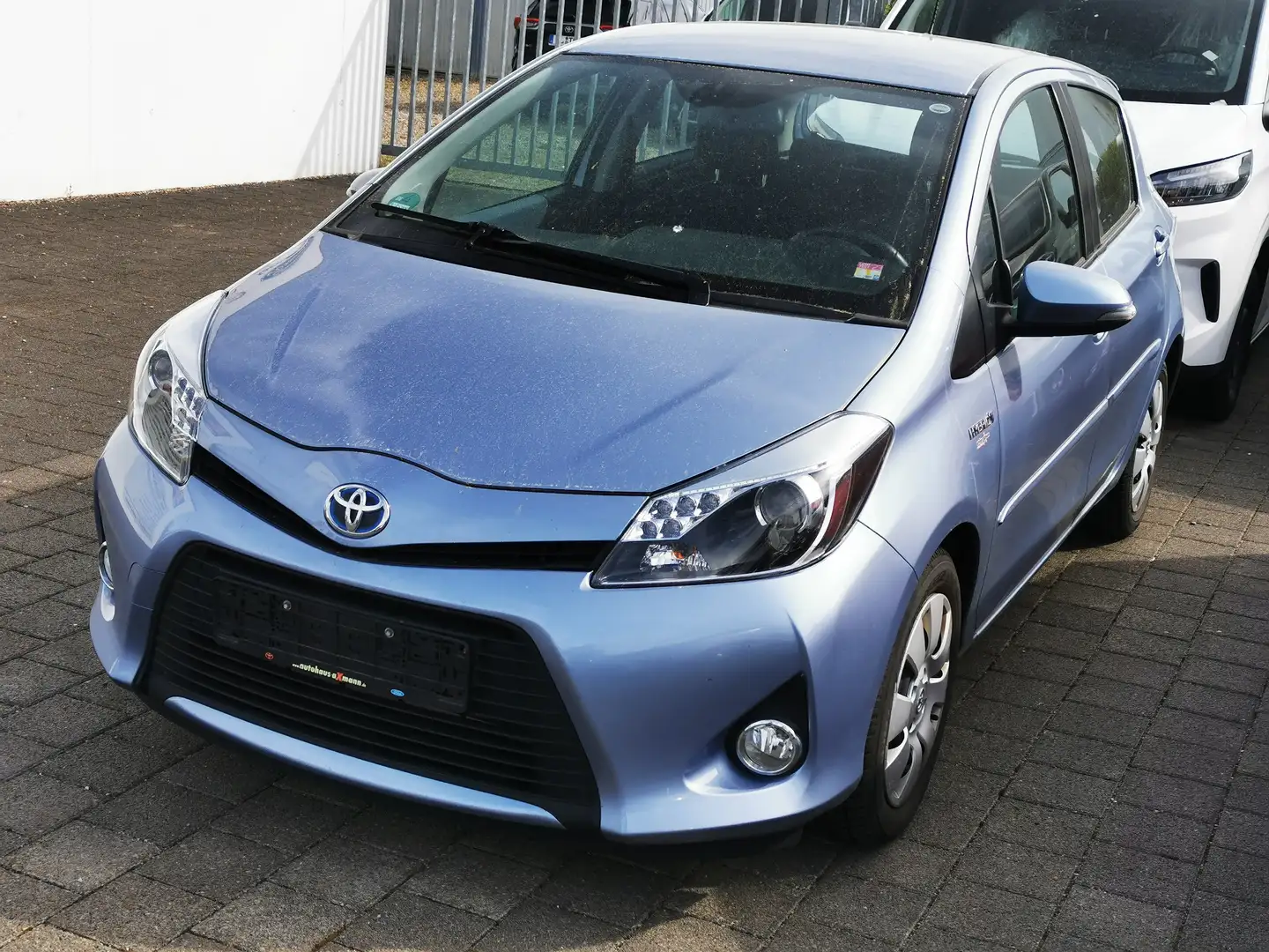 Toyota Yaris Hybrid * Club * Comfort-Paket * Standheizung * Blau - 1