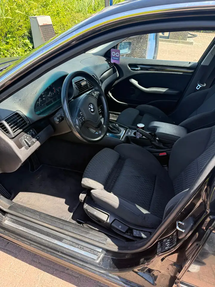 BMW 320i, foto 6