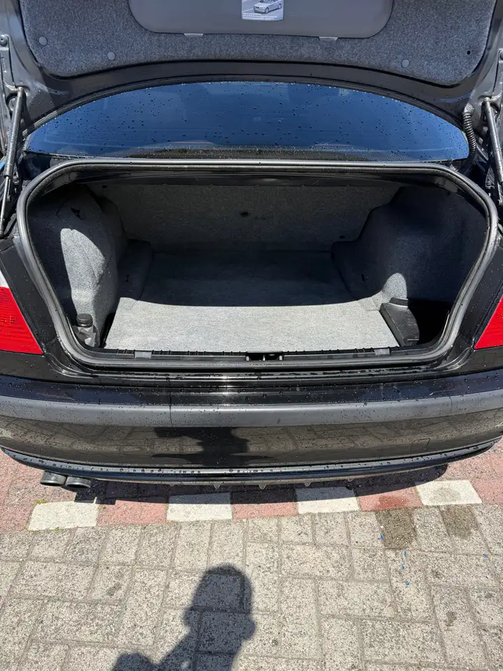 BMW 320i, foto 11