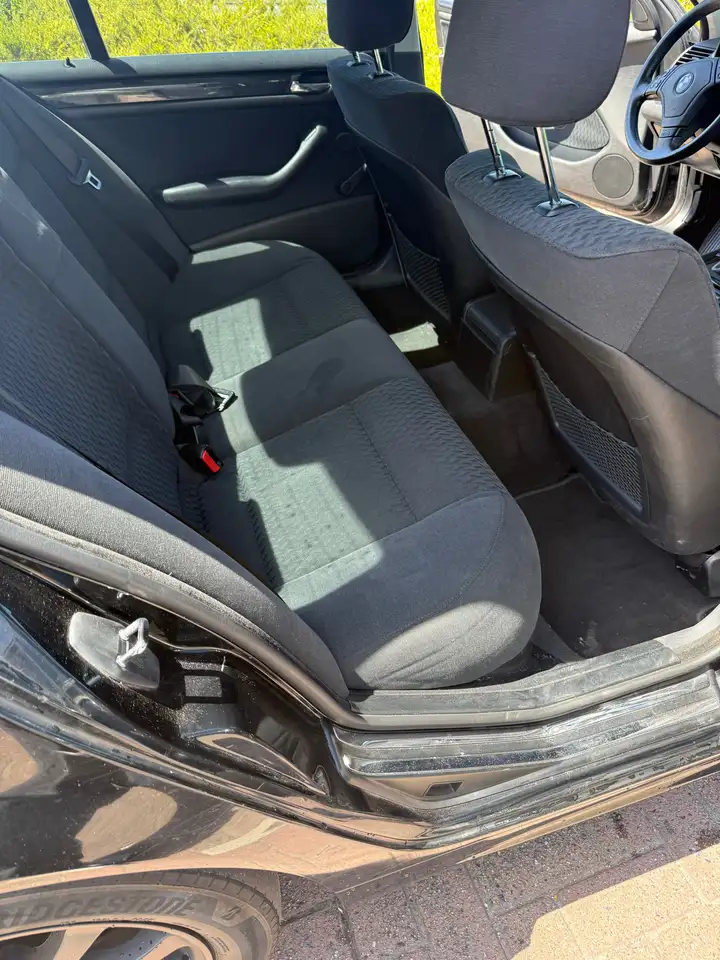 BMW 320i, foto 8