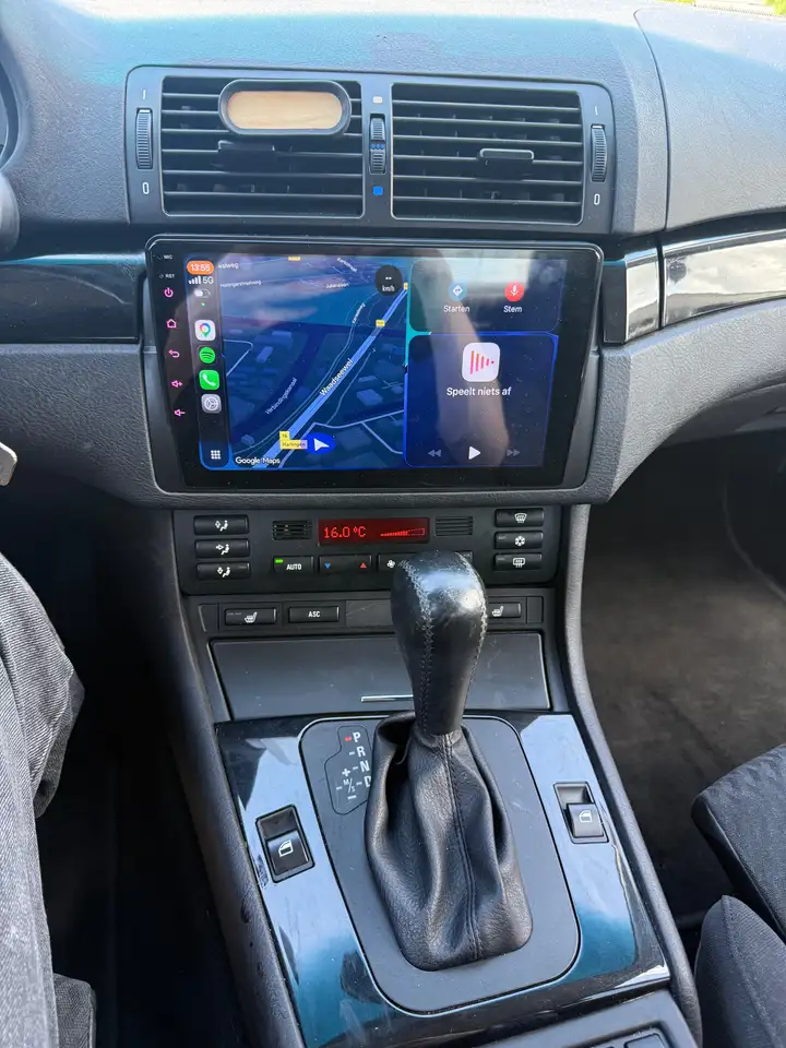 BMW 320i, foto 10