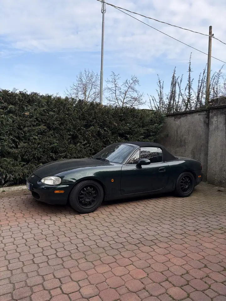 Mazda MX-5 1.8i 16v, foto 1