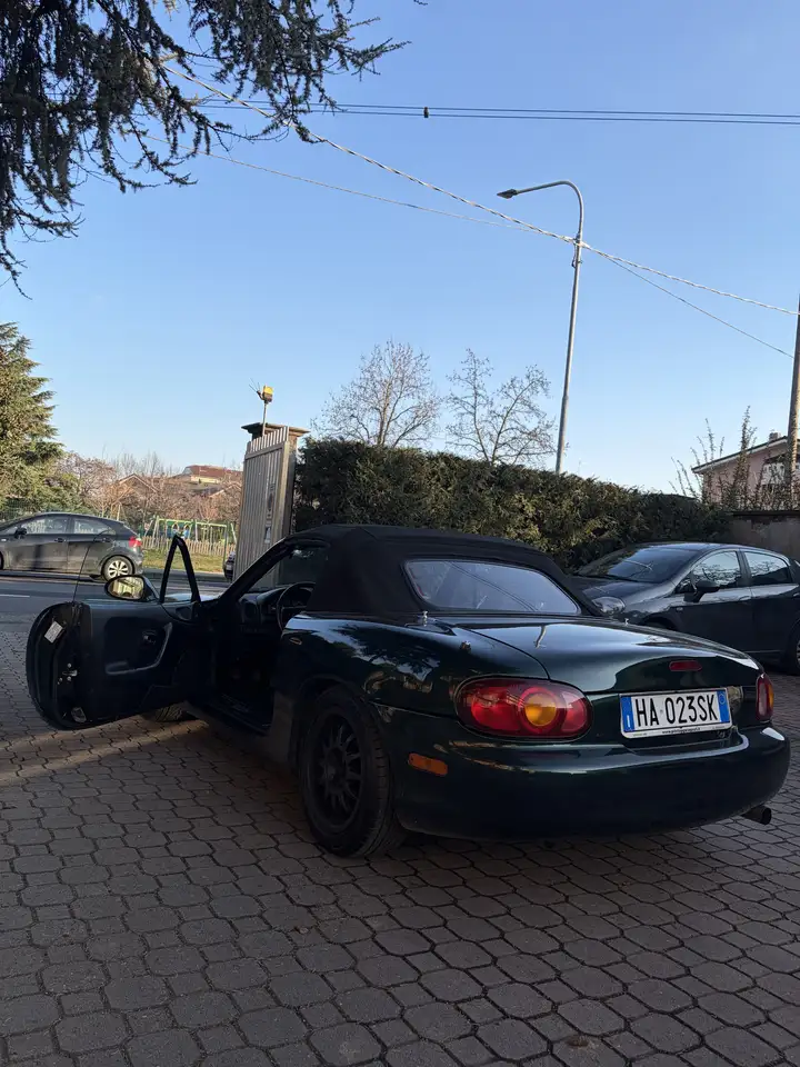 Mazda MX-5 1.8i 16v, foto 2
