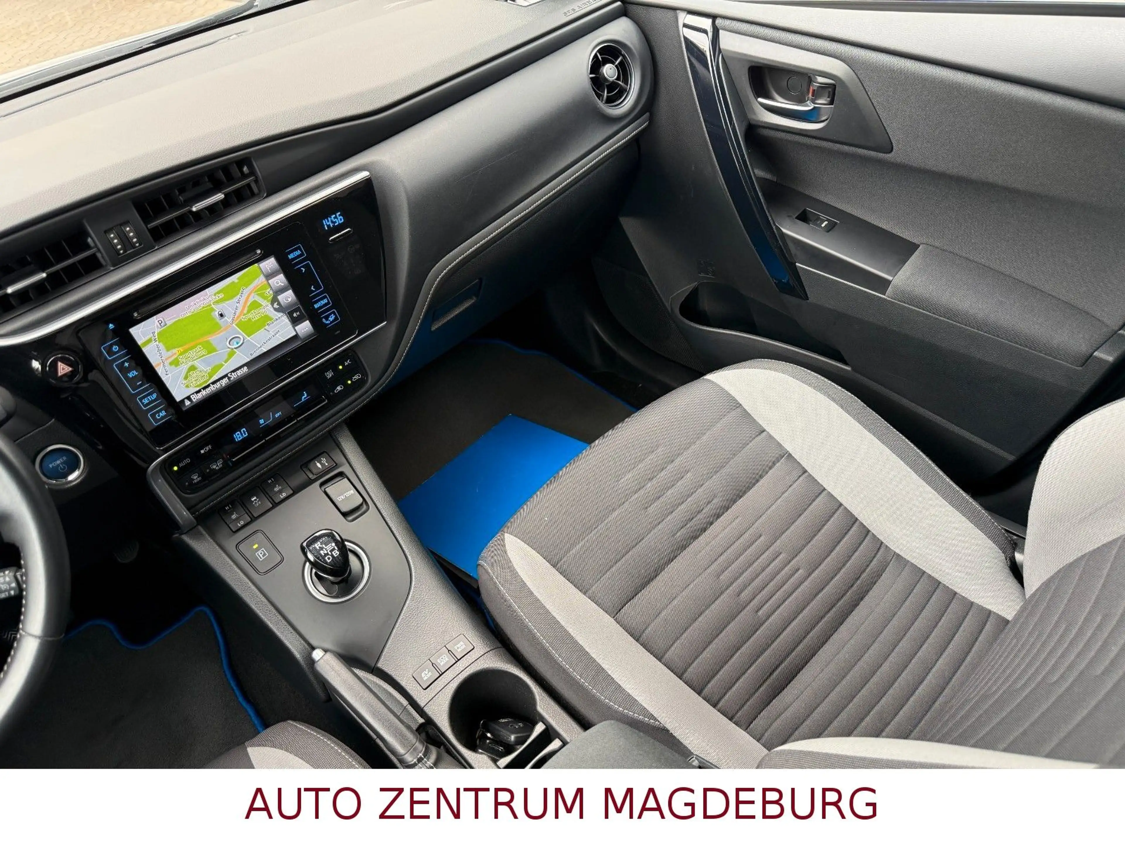 Toyota Auris Touring Sports Hybrid Edition-S *2.HAND* — photo 19