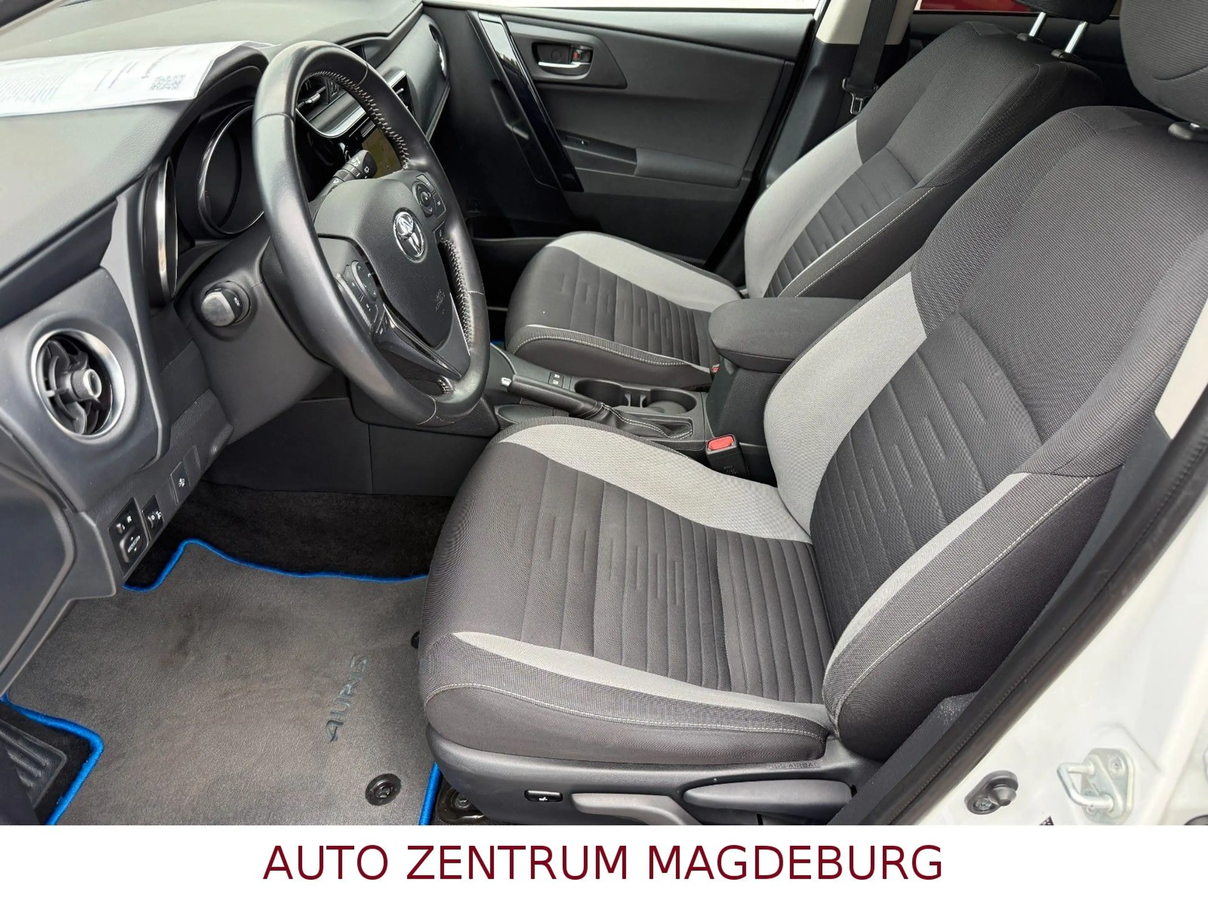 Toyota Auris Touring Sports Hybrid Edition-S *2.HAND* — photo 7