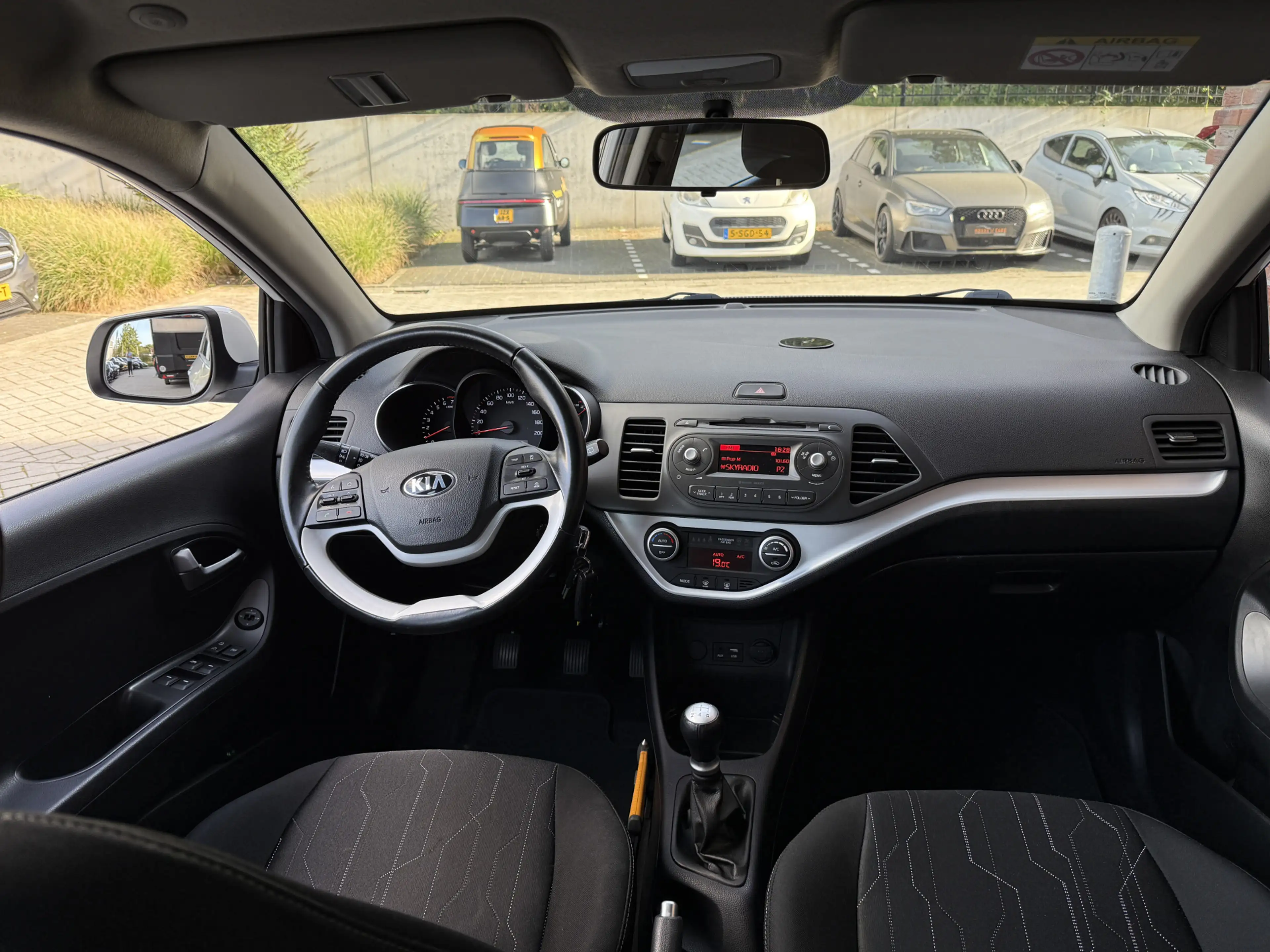 Kia Picanto 1.2 CVVT DynamicLine 4 Cyl. eerste eigenaar 27dkm — photo 9