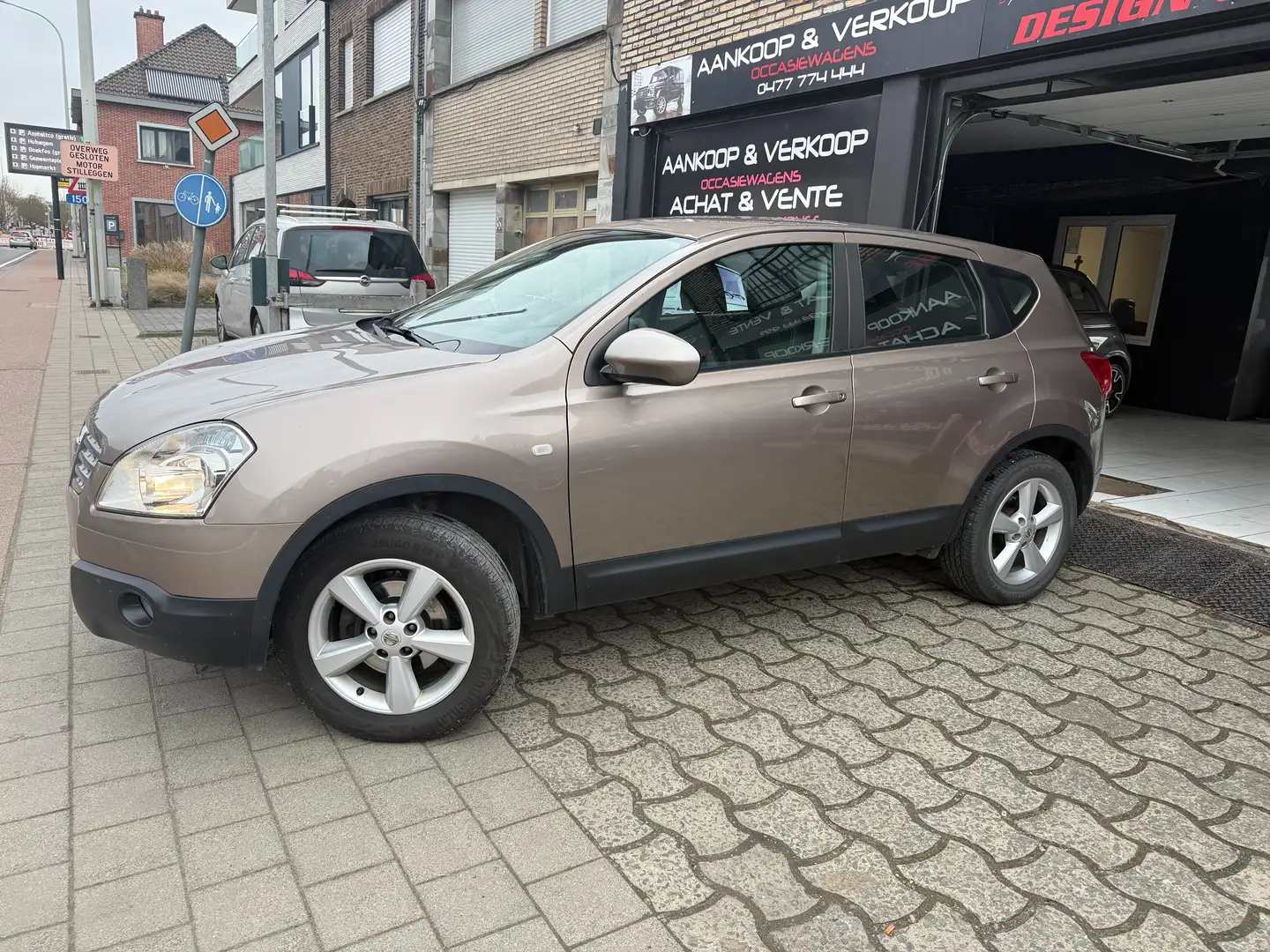 Nissan Qashqai Qashqai 1.6i Tekna Navigations*1er Main Car Pass* Bronzo - 1