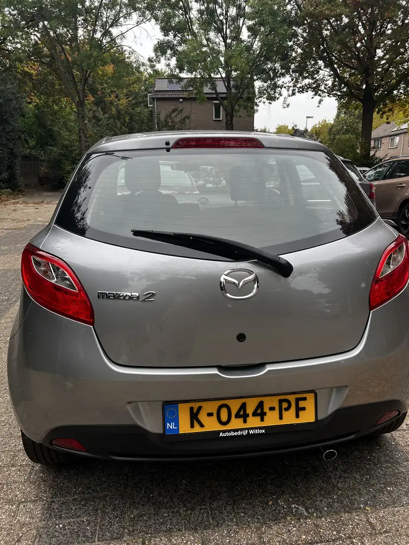 Mazda 2 1.3 TS Grijs - 2