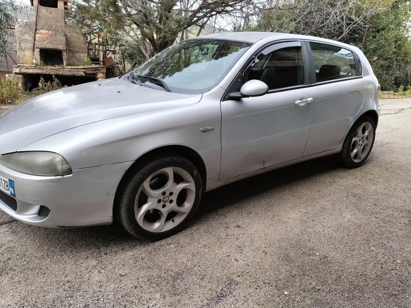 Alfa Romeo 147 5p 1.9 jtd Distinctive 116cv - 1