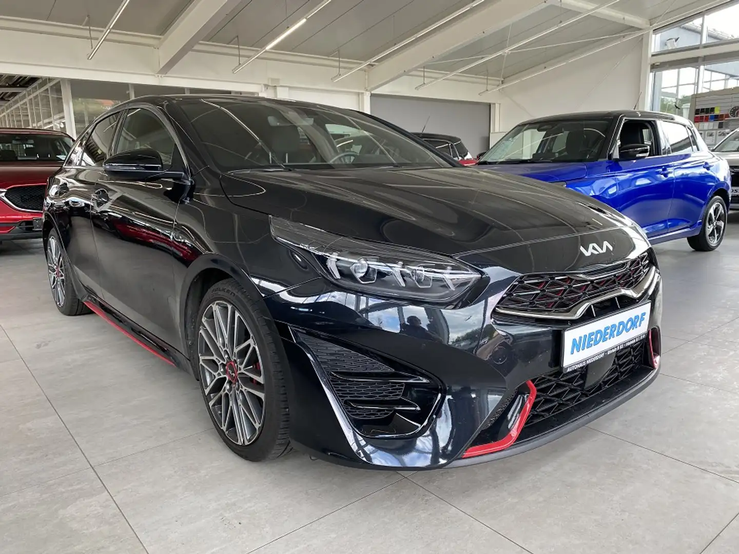 Kia ProCeed / pro_cee'd .6 T-GDI GT LEDER LED JBL NAVI KAM Schwarz - 1