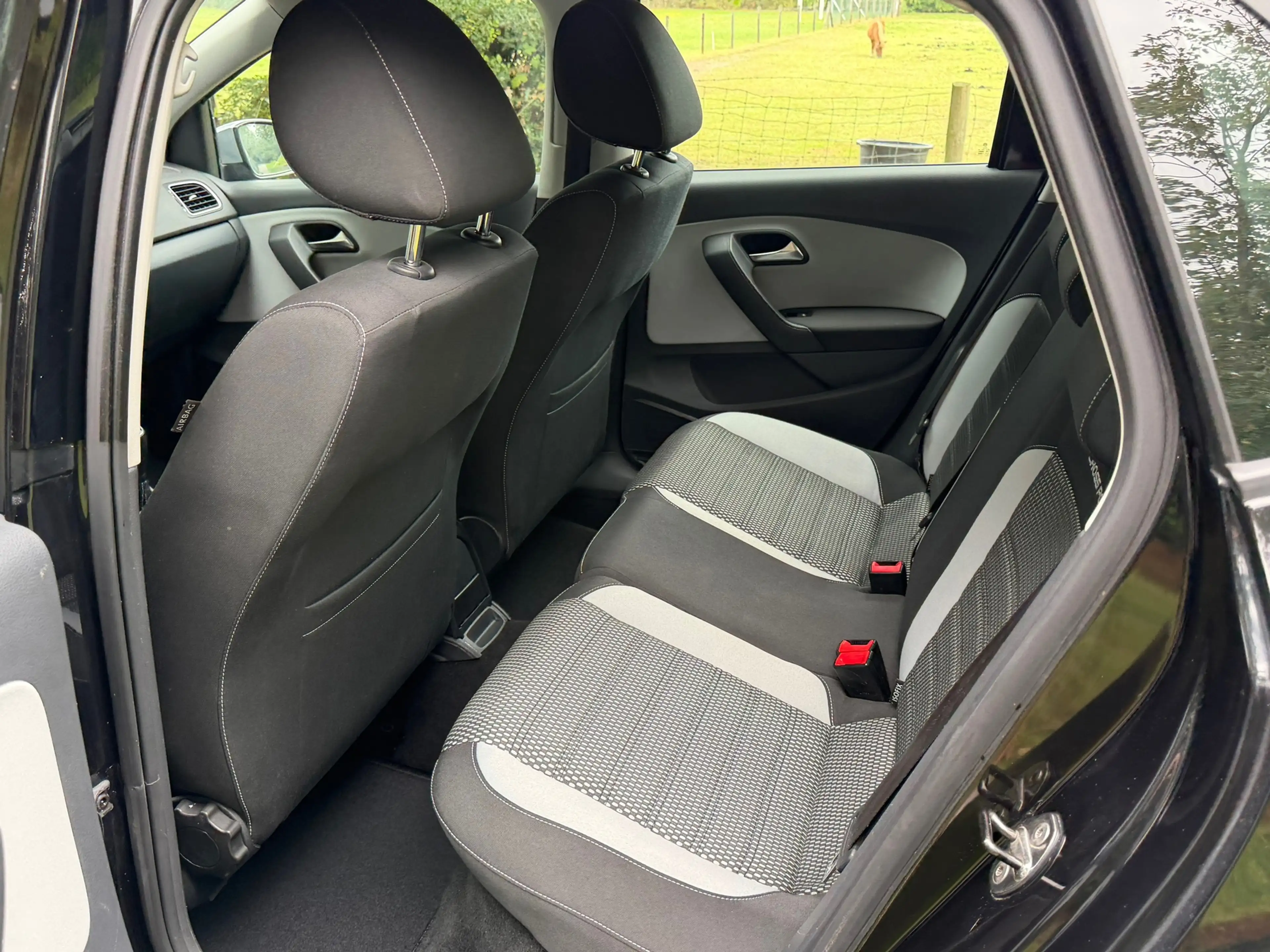 Volkswagen Polo Cross 1.4-16V | Groot scherm + Clima + 5-Drs Nu € 7.450, — photo 12