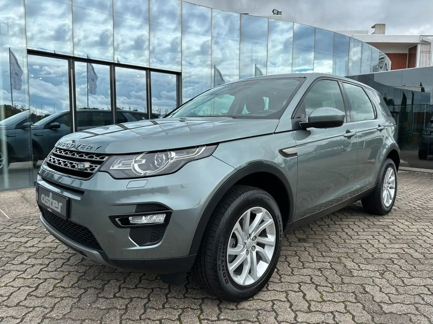 Land Rover Discovery Sport P240 SE Winter-Paket|Panorama Gris - 1