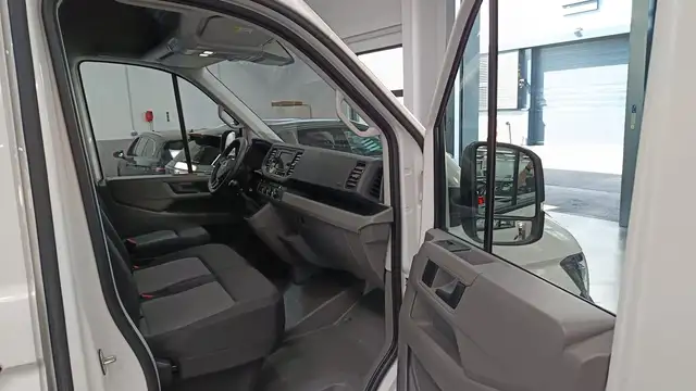 Volkswagen Crafter view 9