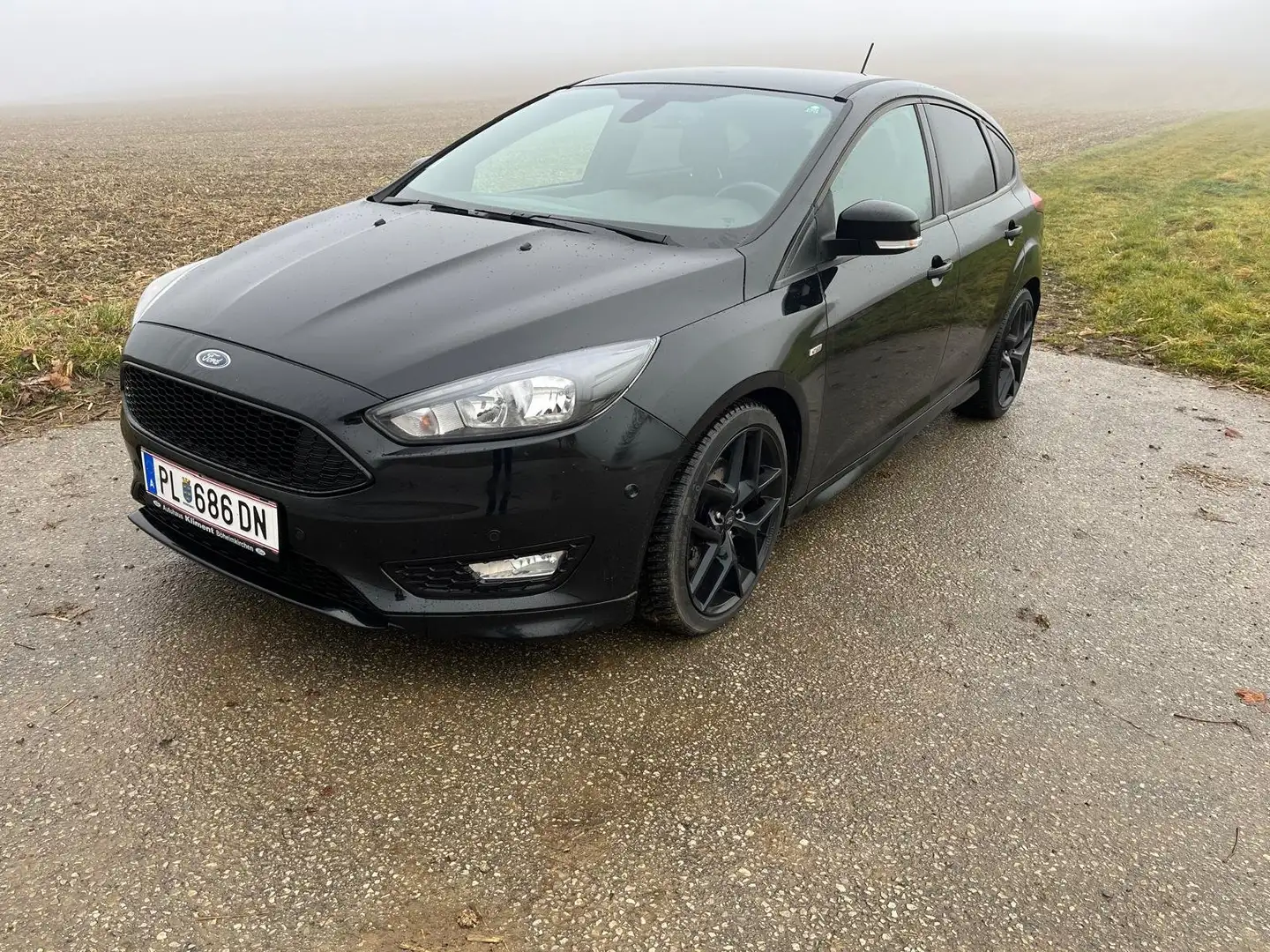 Ford Focus Focus 1,5 EcoBoost ST-Line Aut. ST-Line Schwarz - 1