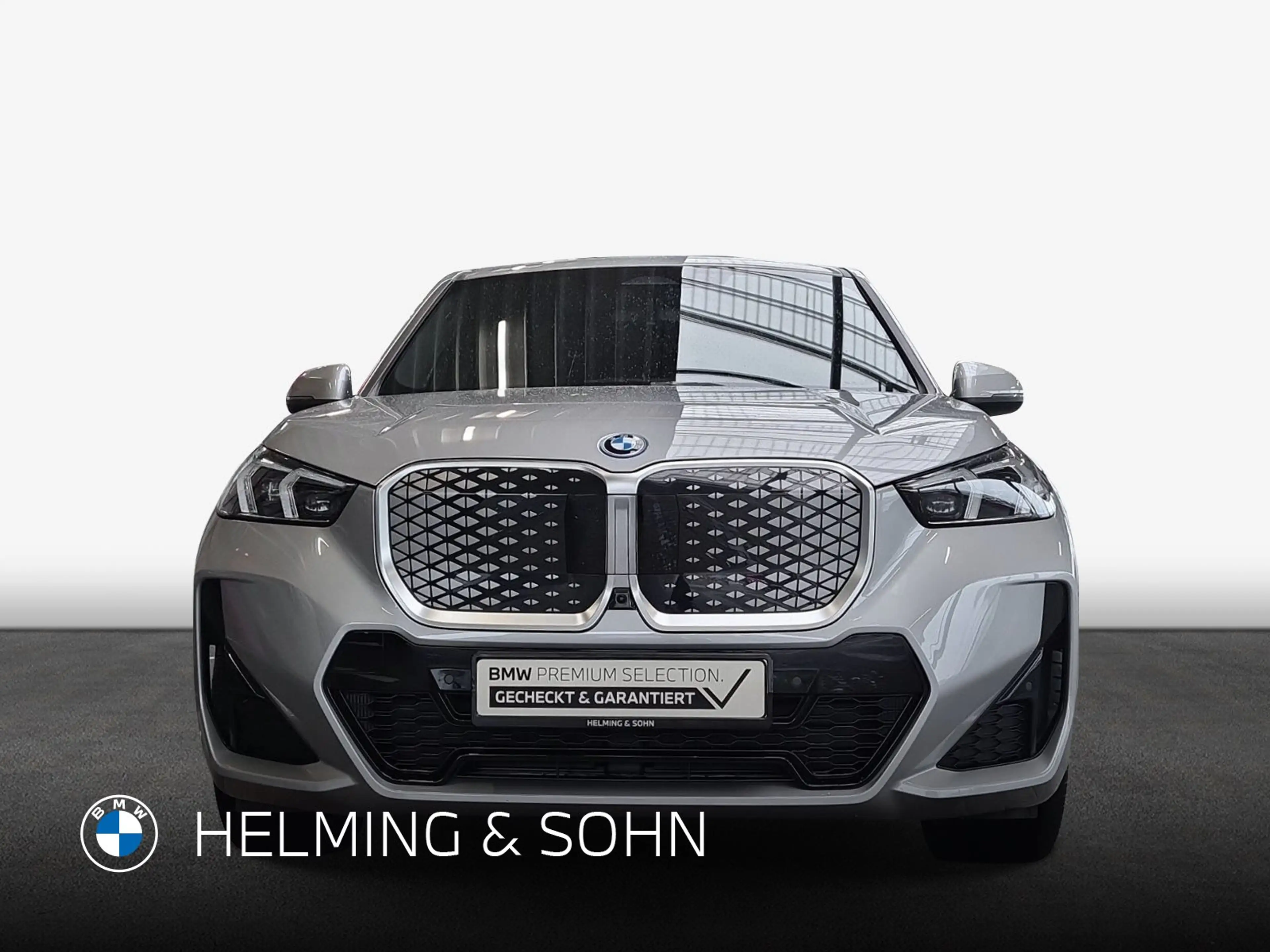 BMW iX1 xDrive30 M-Sport Pano Massage Head-Up HK HiFi uvm. — photo 5