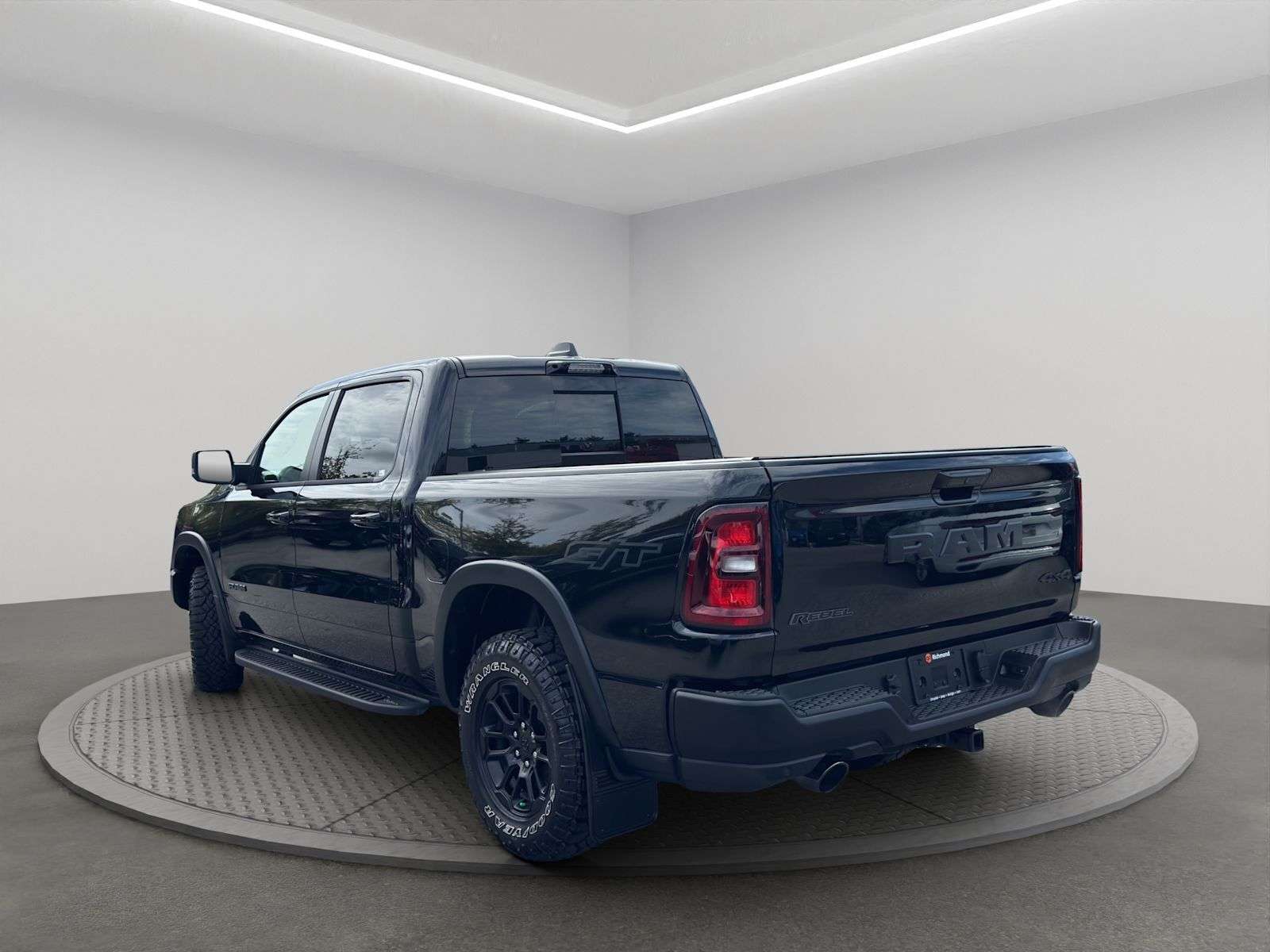 2025 RAM 1500 Rebel 4x4 Crew Cab 5'7  Box — снимка 1
