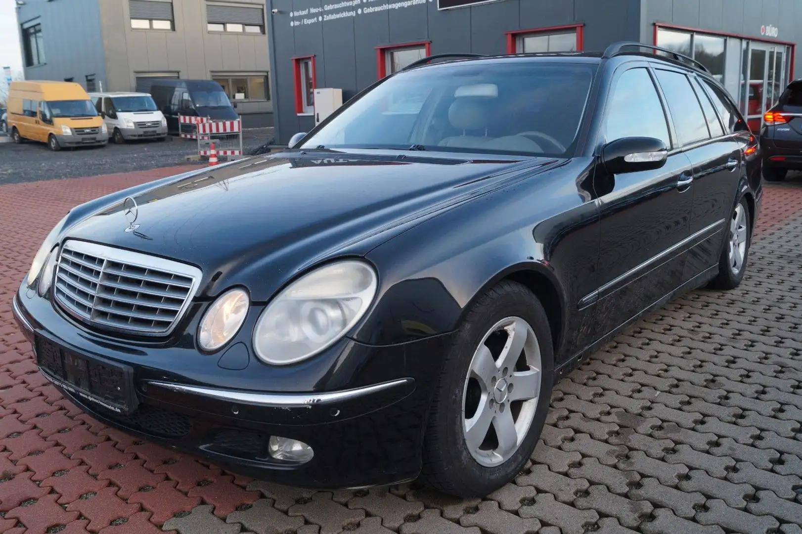 Mercedes-Benz E 320 E -Klasse T-Modell *TÜV:06/2025 Чорний - 1