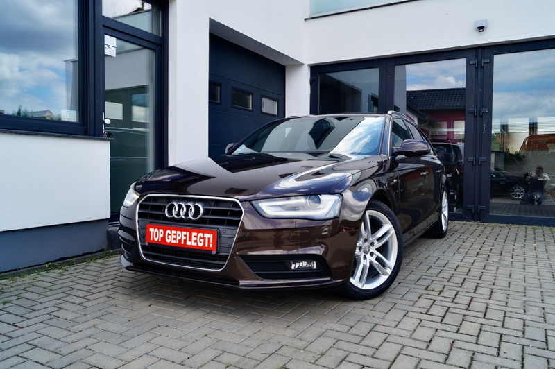 Audi A4 Avant S line Sportpaket plus-STANDHZG-2.HAND-
