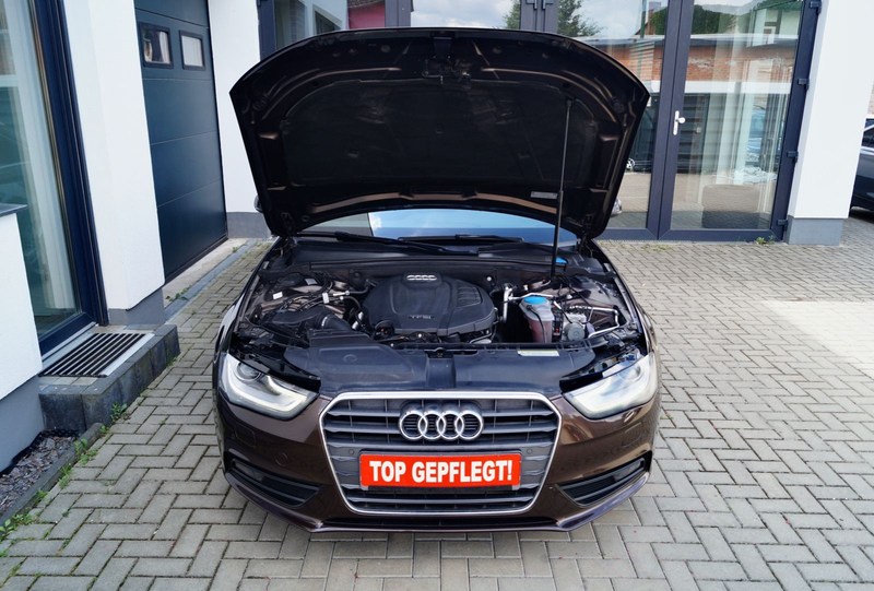 Audi A4 Avant S line Sportpaket plus-STANDHZG-2.HAND- — photo 4