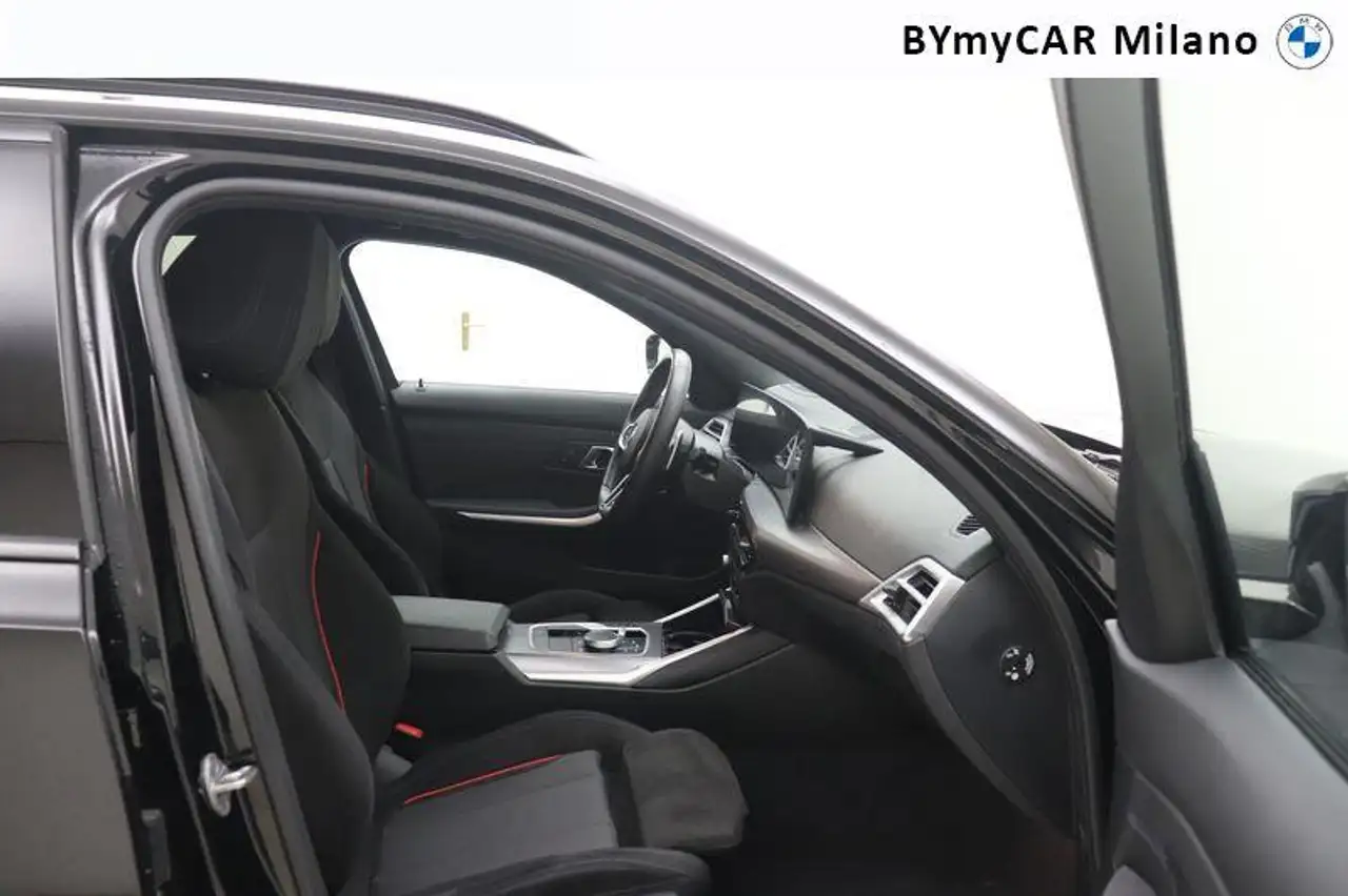 BMW 320 d Touring mhev 48V Msport xdrive auto 9