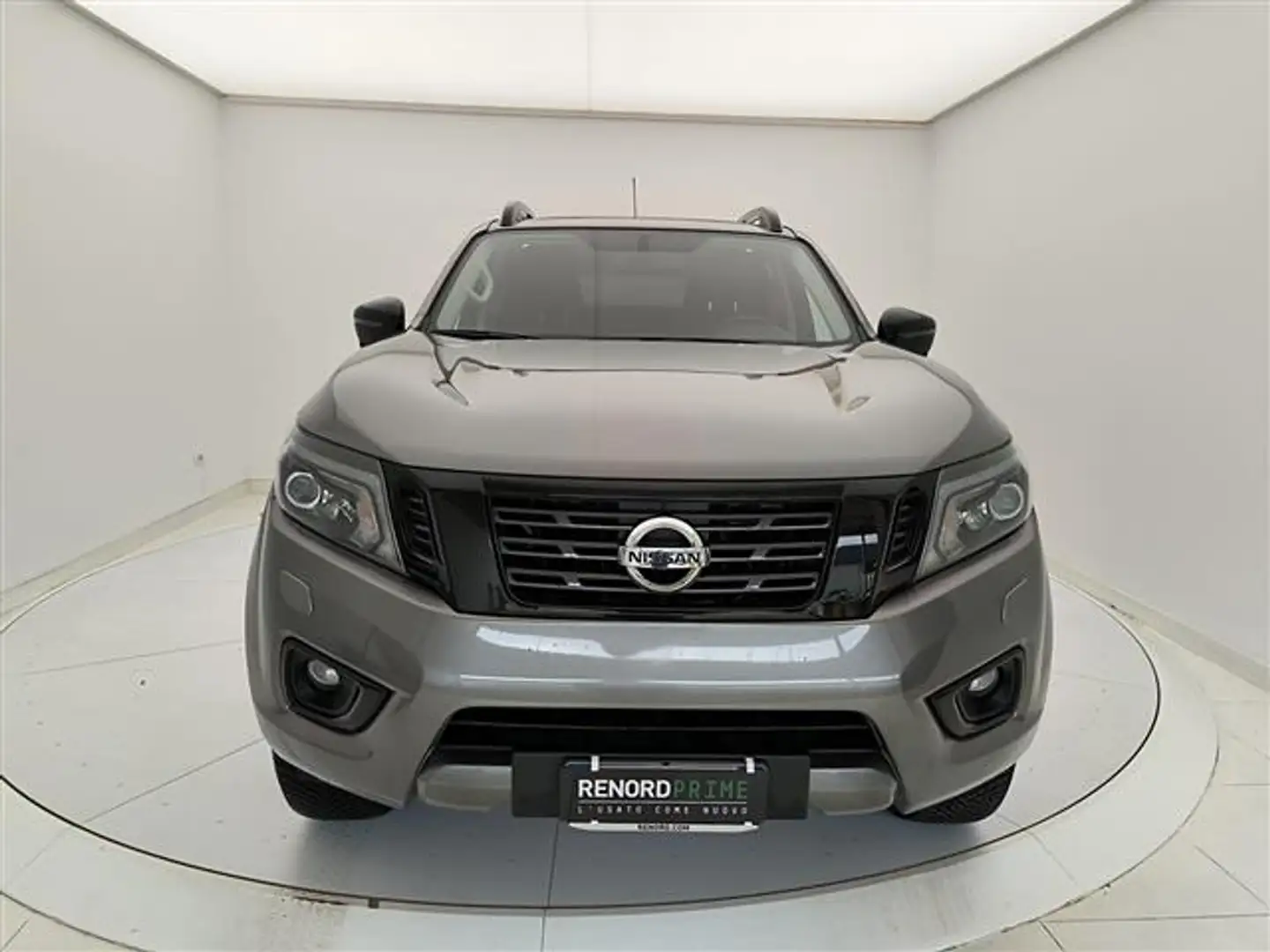 Nissan Navara Double Cab 2.3 dCi 190cv New N-Guard 4WD Au siva - 2