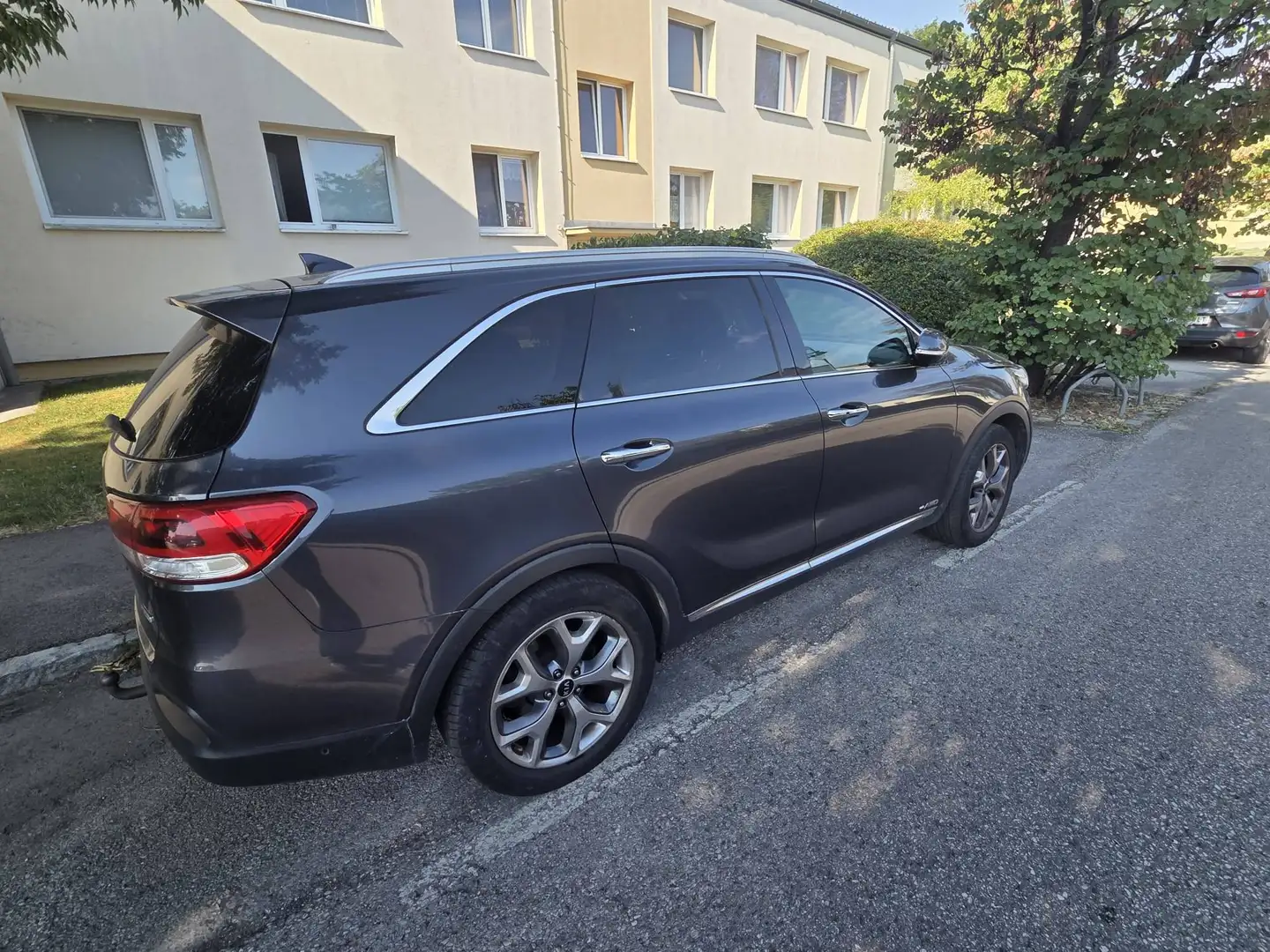 Kia Sorento Sorento 2,2 CRDi ISG AWD Platin Aut. Platin Grau - 2
